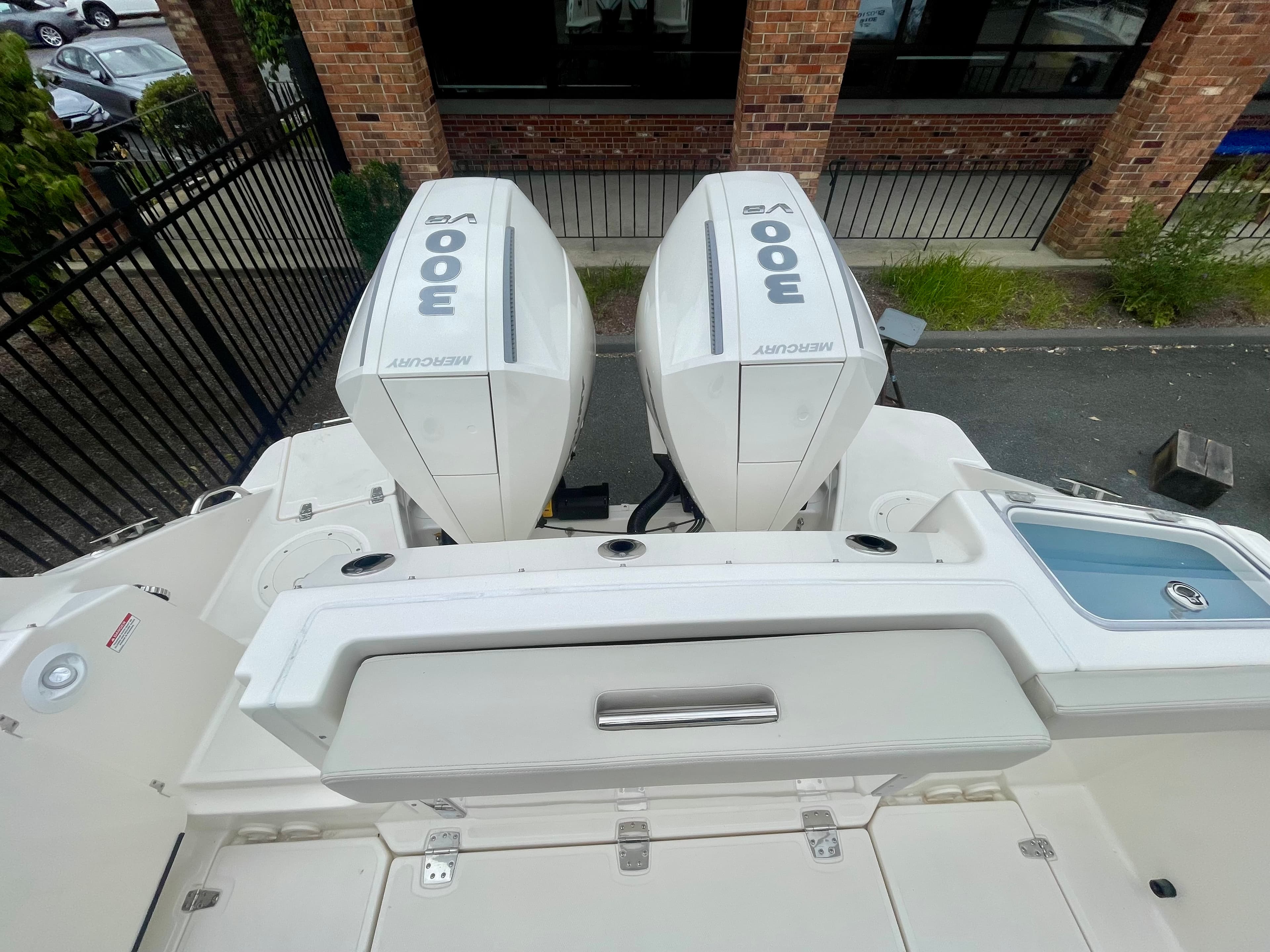 2027 Boston Whaler 280 Vantage à vendre à Danvers, Massachusetts Dual Console 4