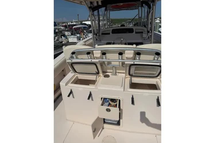 2014 Grady-White Boats Canyon 336 zum Verkauf in Pompano Beach, Florida Center Console 2