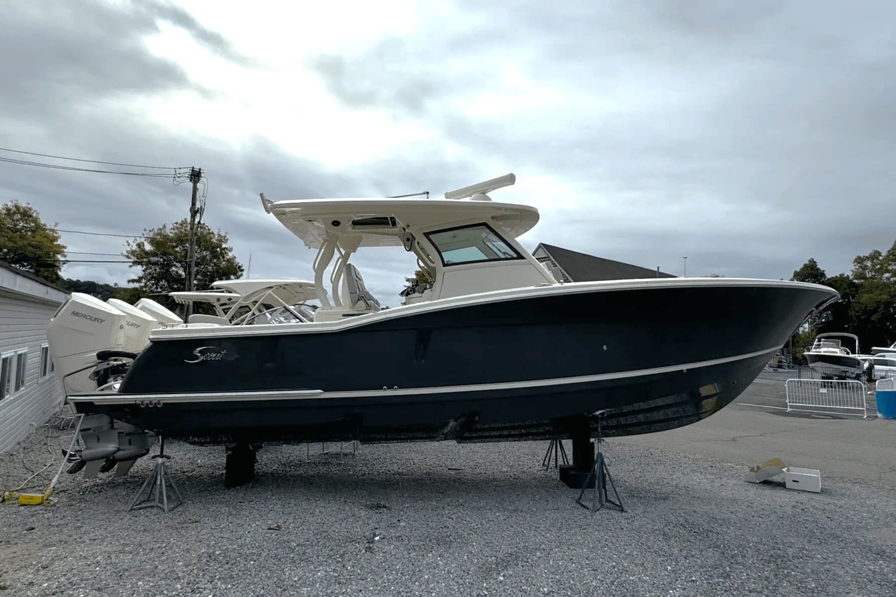 2025 Scout Boats 377LXF in vendita a Charleston, SC Center Console