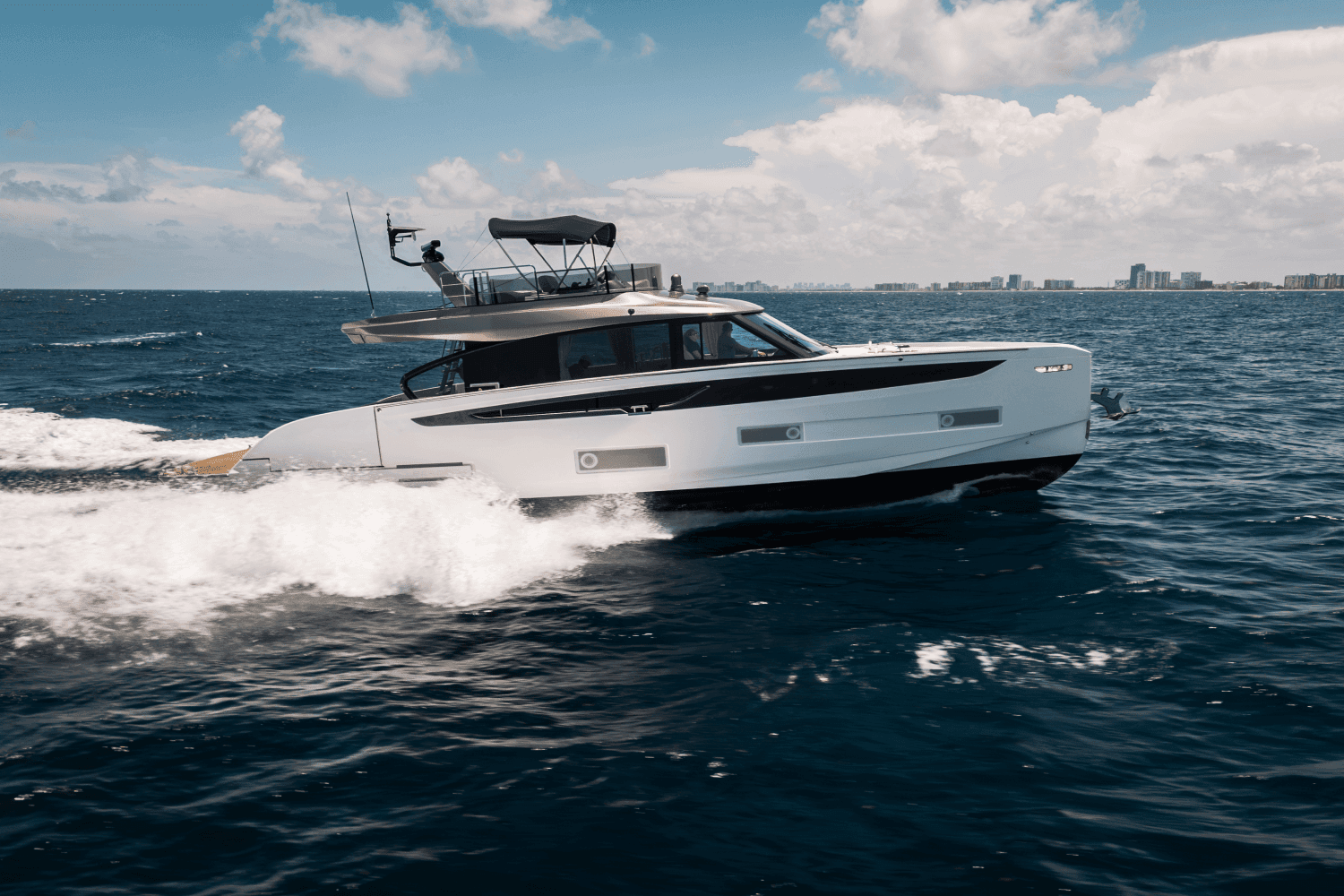 2025 Azimut Seadeck 6 in vendita a Dania Beach, Florida Cruiser 4