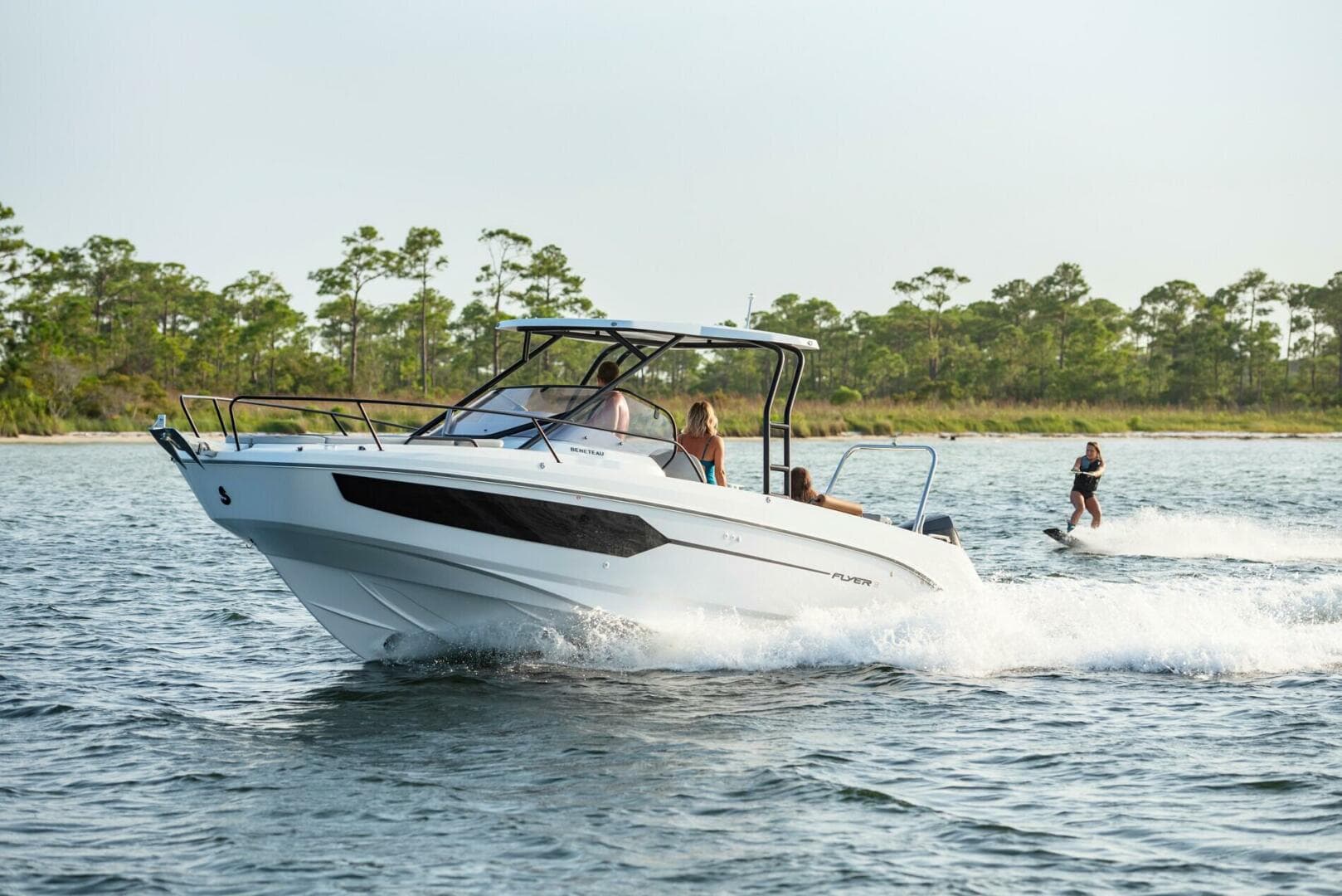 2027 Beneteau Flyer 8 SUNdeck for Sale in South Dartmouth, Massachusetts Center Console