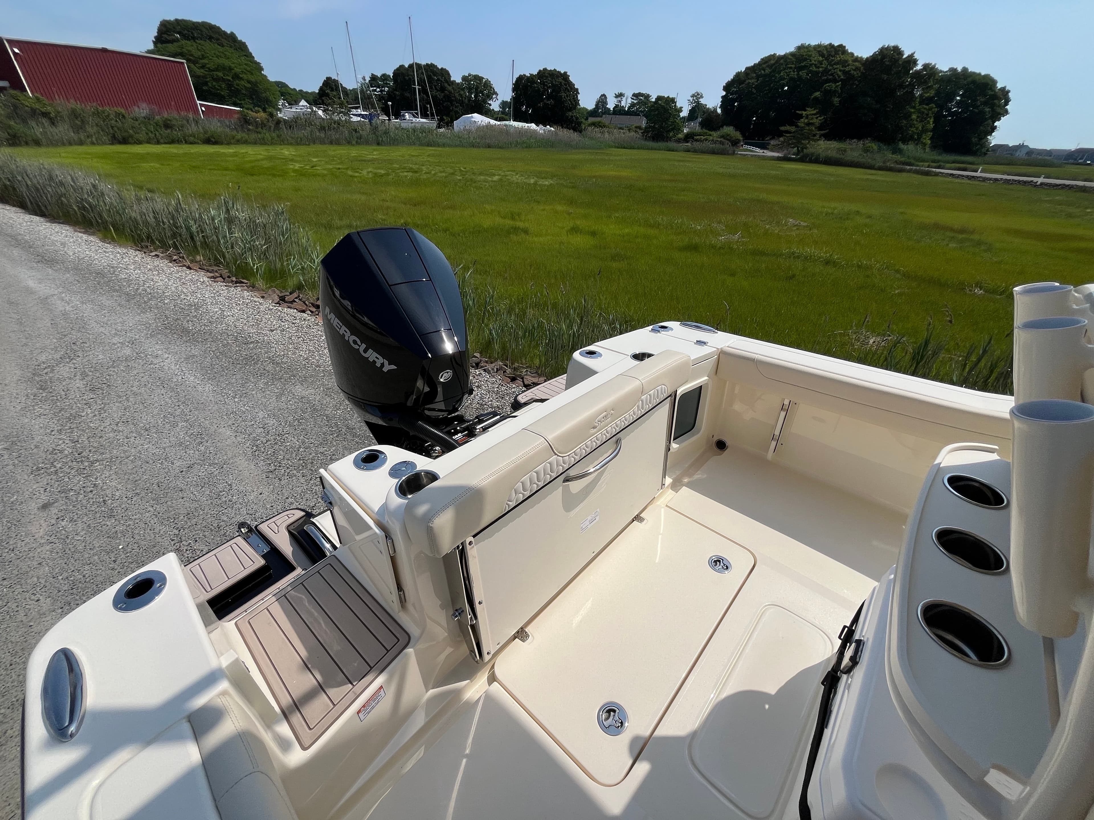 2027 Scout Boats 220 XSF for Sale in Westbrook, Connecticut Center Console 4