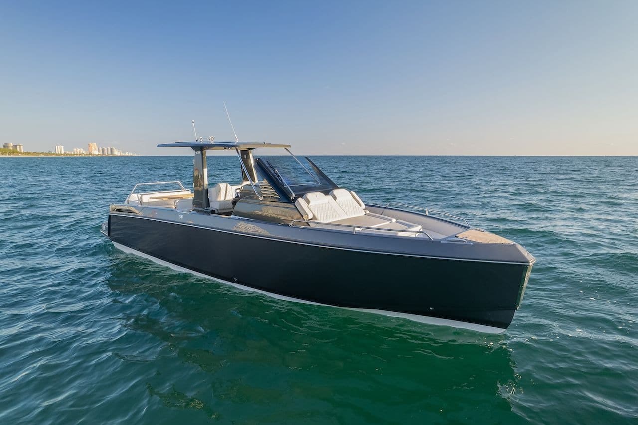 2024 Schaefer Yachts V33 for Sale in Fort Lauderdale, Florida Center Console