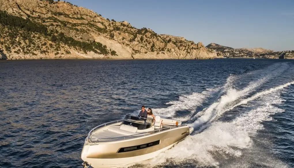 2025 Invictus Yachts GT280 zum Verkauf in Altea, ES Walk-around Boats 2