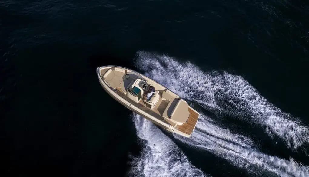2025 Invictus Yachts GT280 zum Verkauf in Altea, ES Walk-around Boats 4