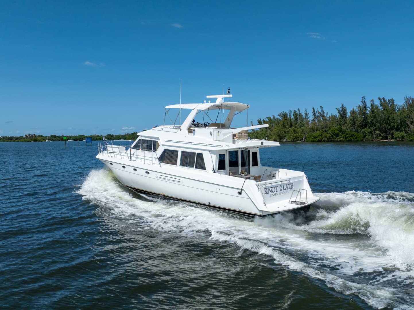 2003 Navigator 5700 for Sale in Vero Beach, Florida Motor Yacht 2
