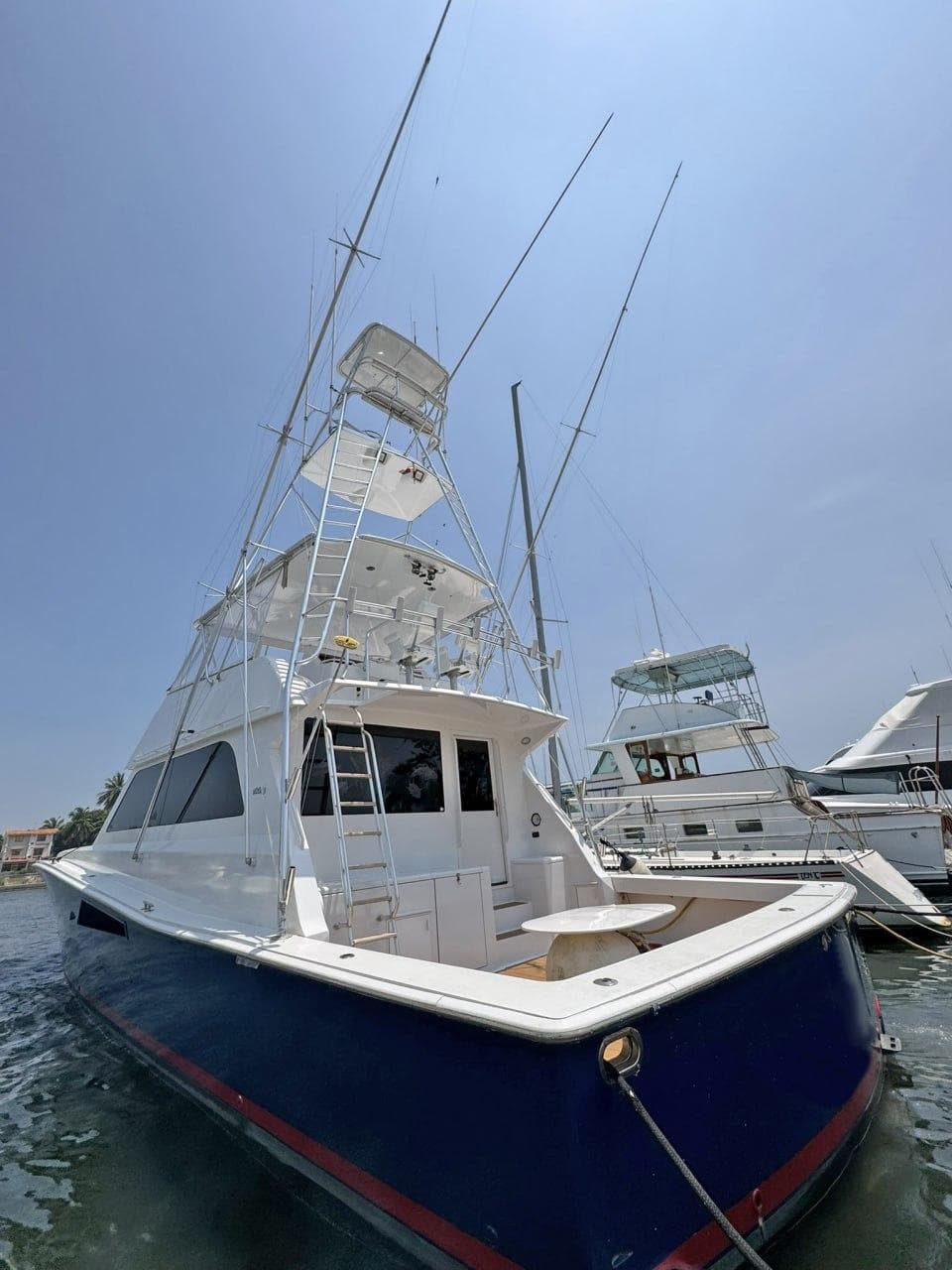 1998 Viking Yacht 58 Convertible in vendita a La Guaira, VE Motor Yacht 3