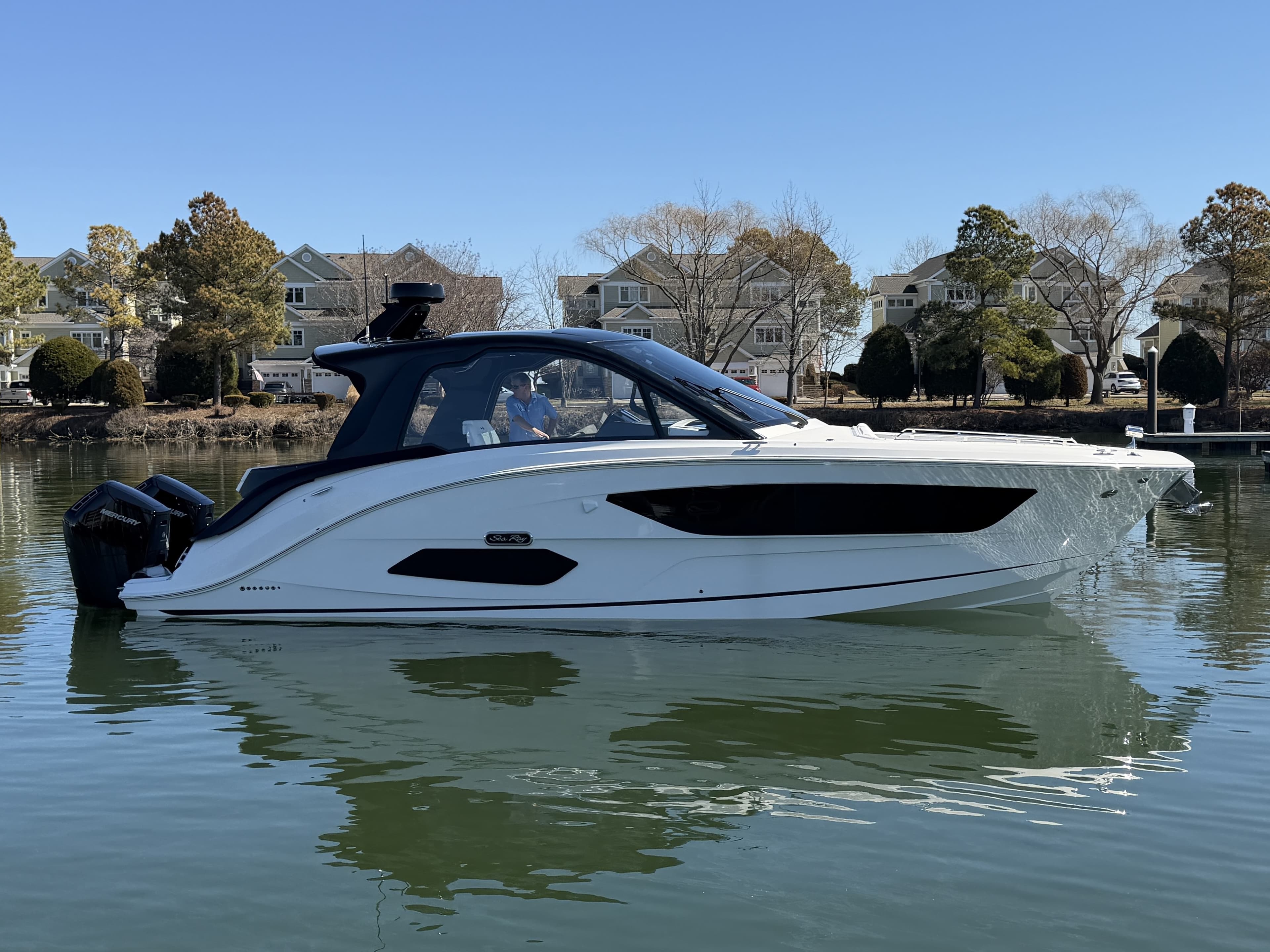 2026 Sea Ray Sundancer 370 Outboard for Sale in Grasonville, MD Bowrider