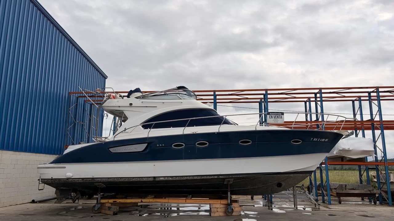 2006 Beneteau Antares 12 for Sale in Viladamat, ES Flybridge