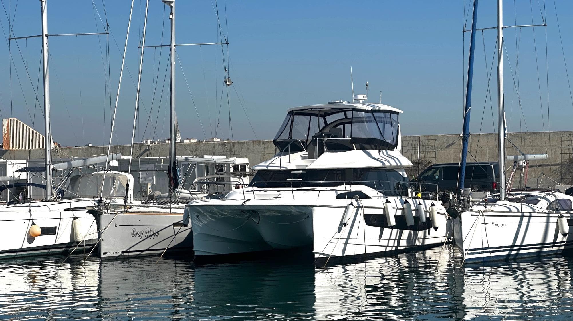 Aquila 44 Yacht for Sale