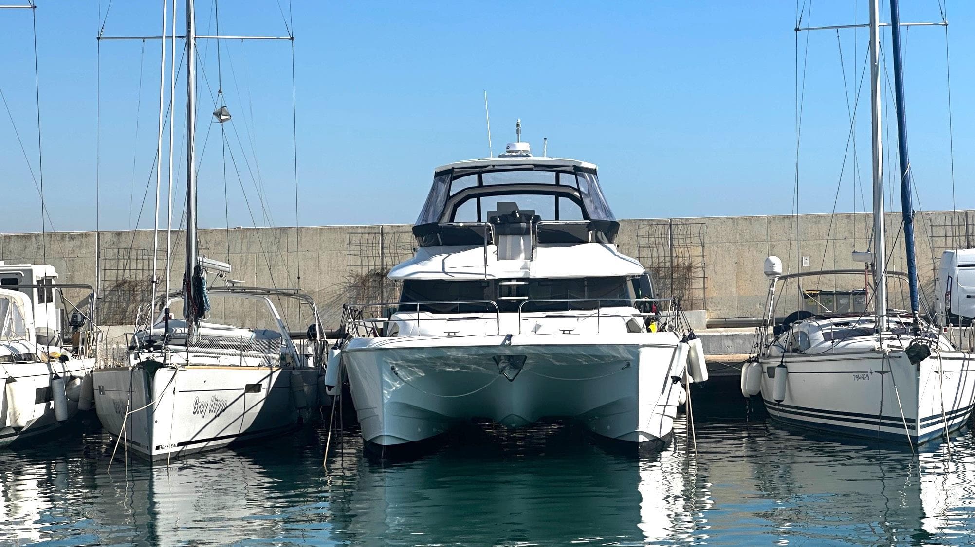 Aquila 44 Yacht for Sale