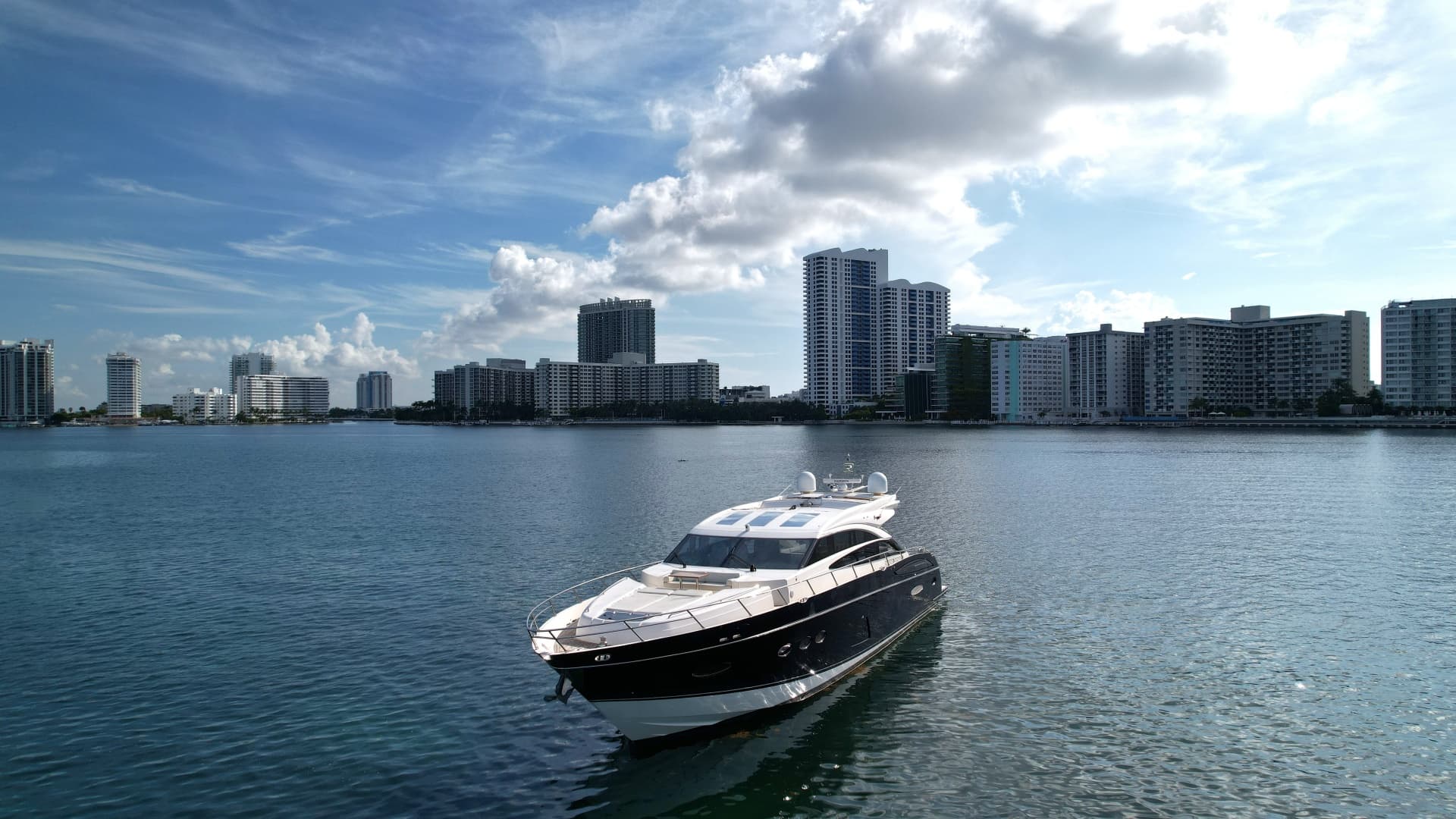 2013 Princess Yachts V72 for Sale in Miami, Florida Motor Yacht 3