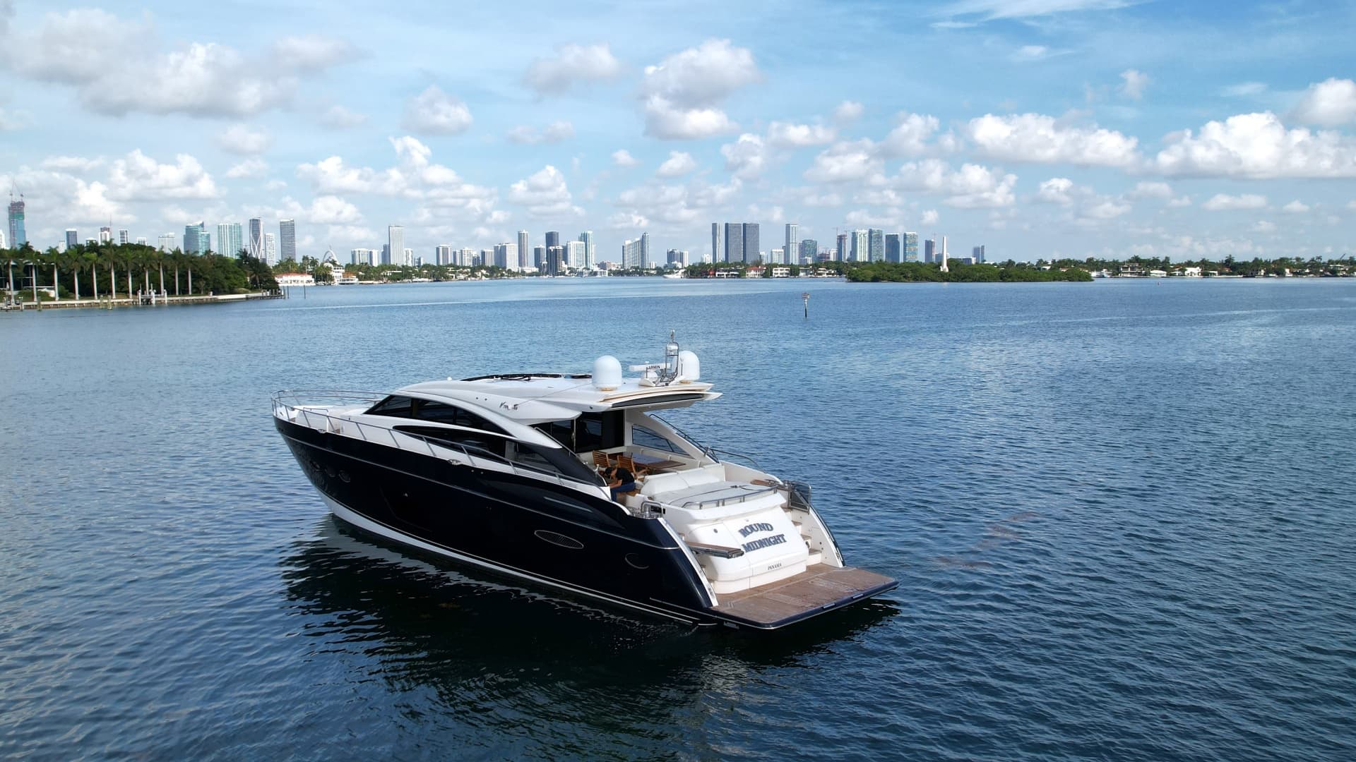 2013 Princess Yachts V72 for Sale in Miami, Florida Motor Yacht 5