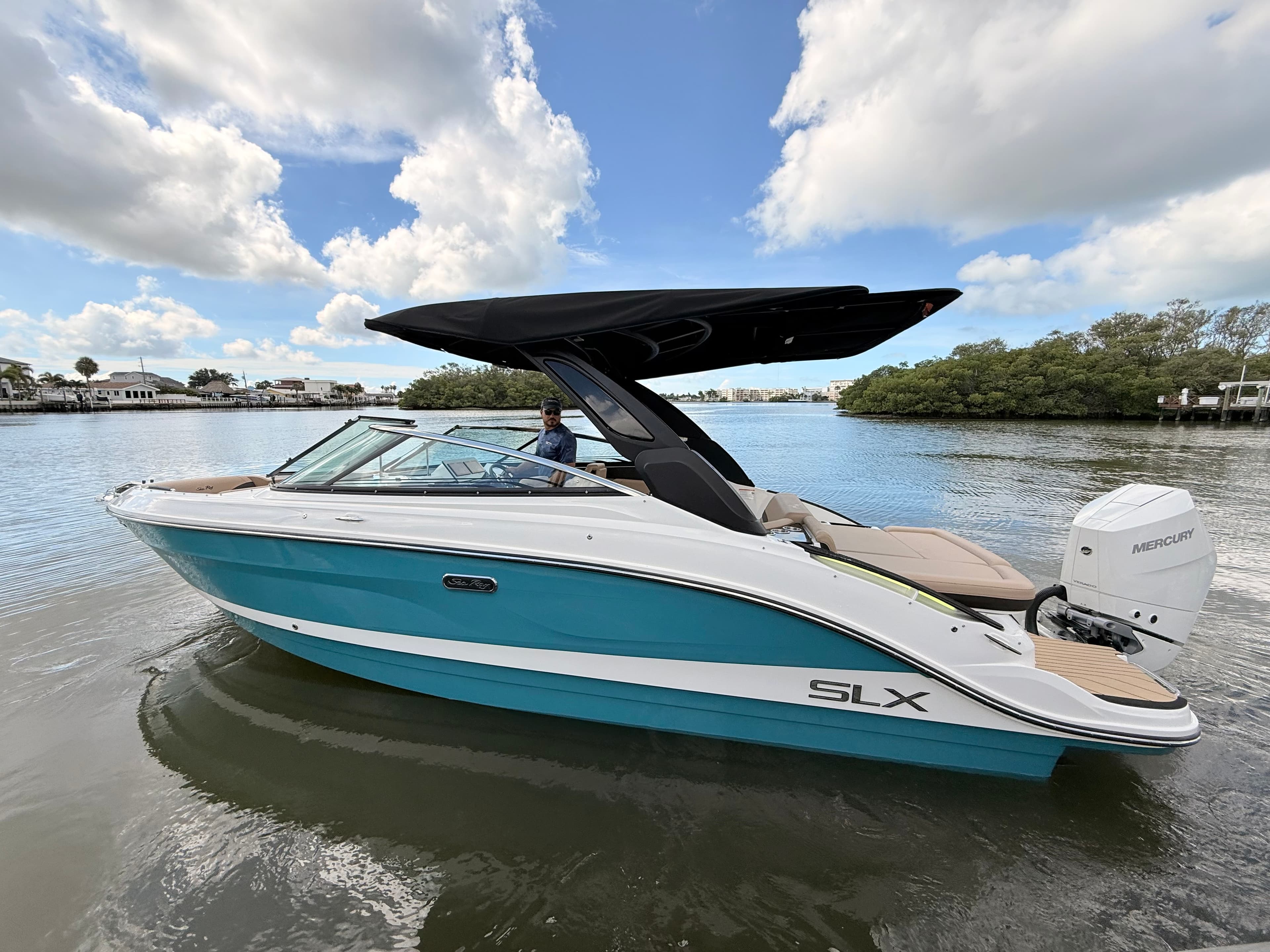 2027 Sea Ray SLX 260 Outboard for Sale in St Petersburg, FL Bowrider