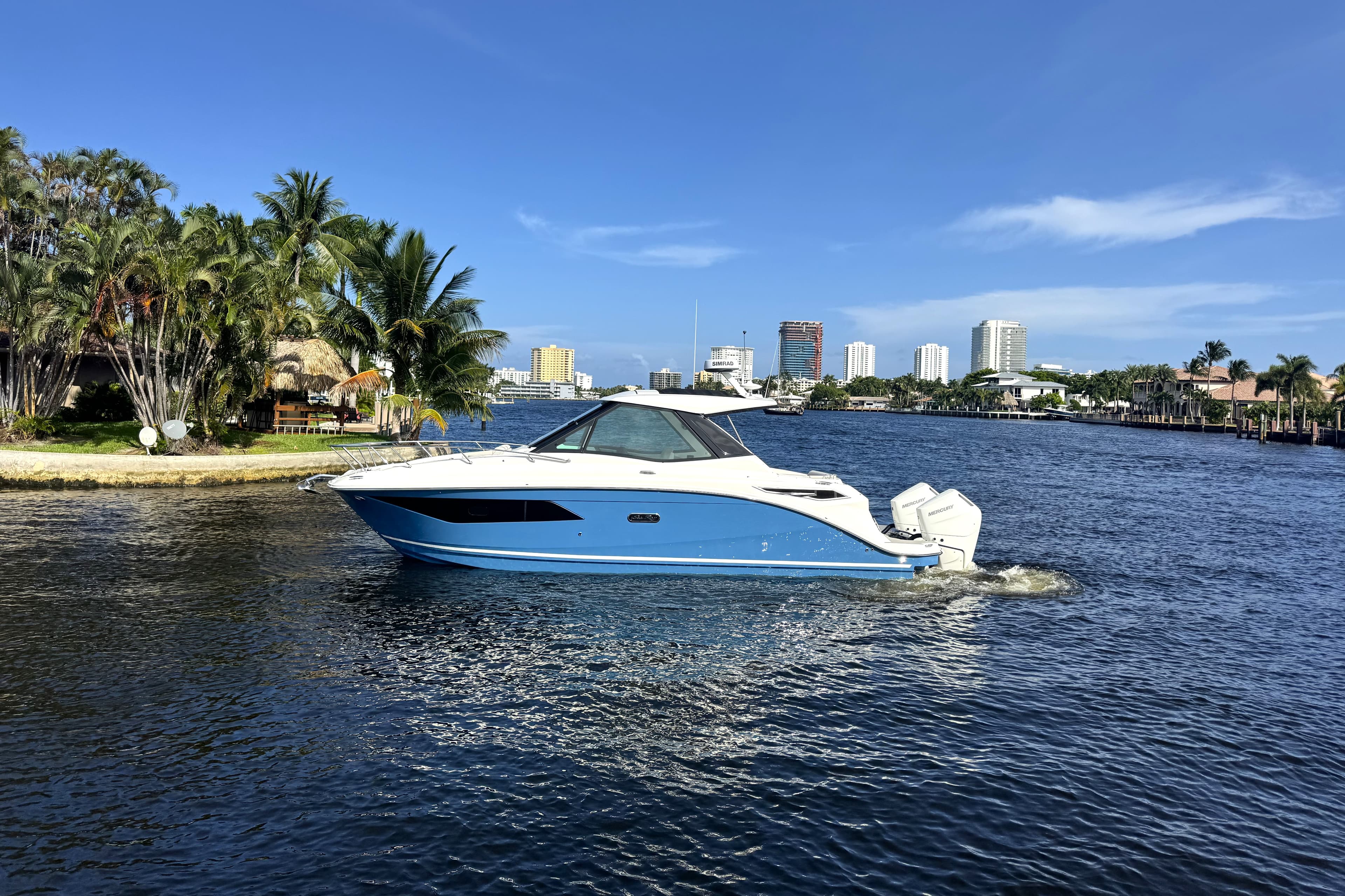2027 Sea Ray Sundancer 320 Outboard for Sale in Pompano Beach, Florida Express Cruiser