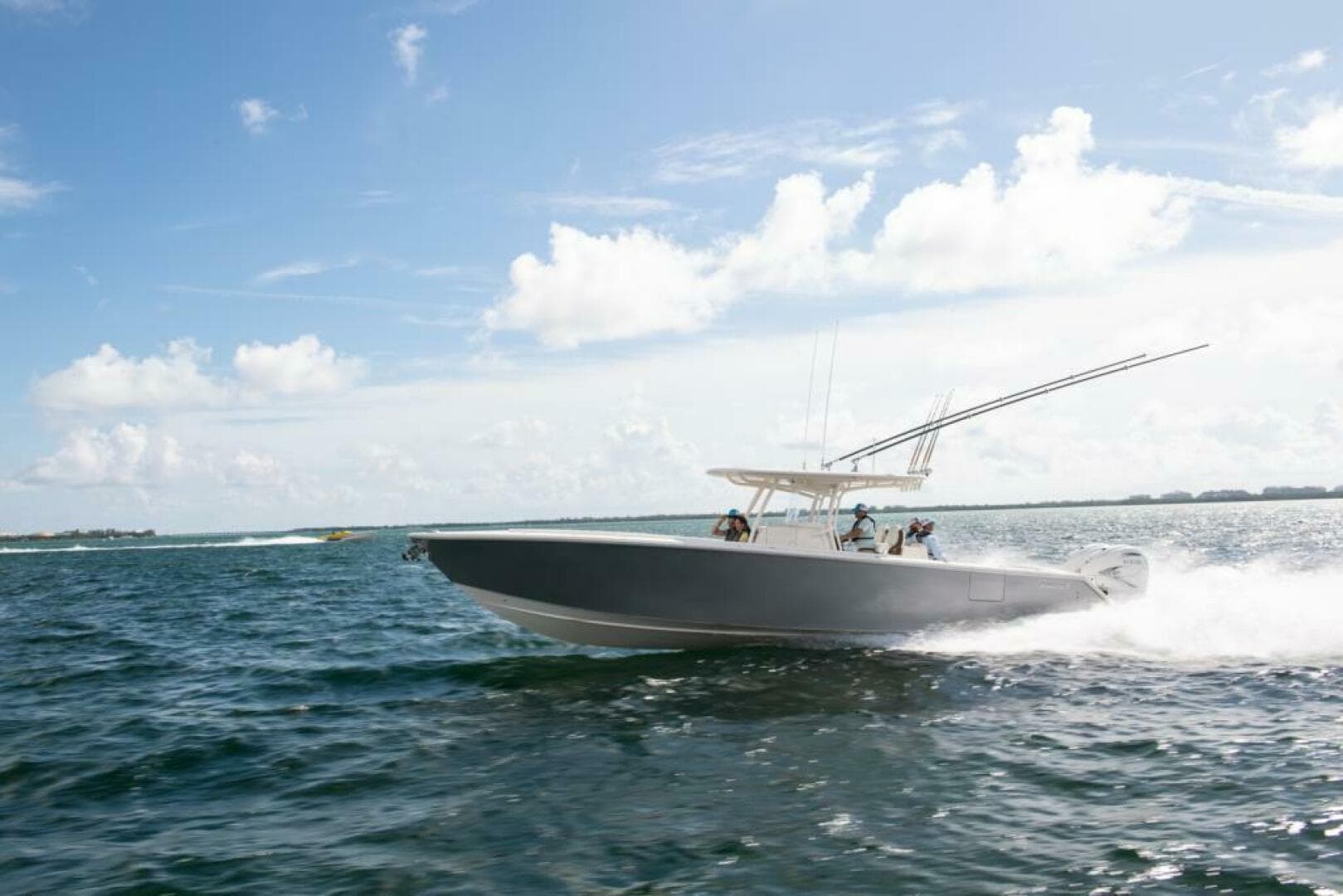 2027 Jupiter 38 in vendita a South Dartmouth, Massachusetts Center Console 2