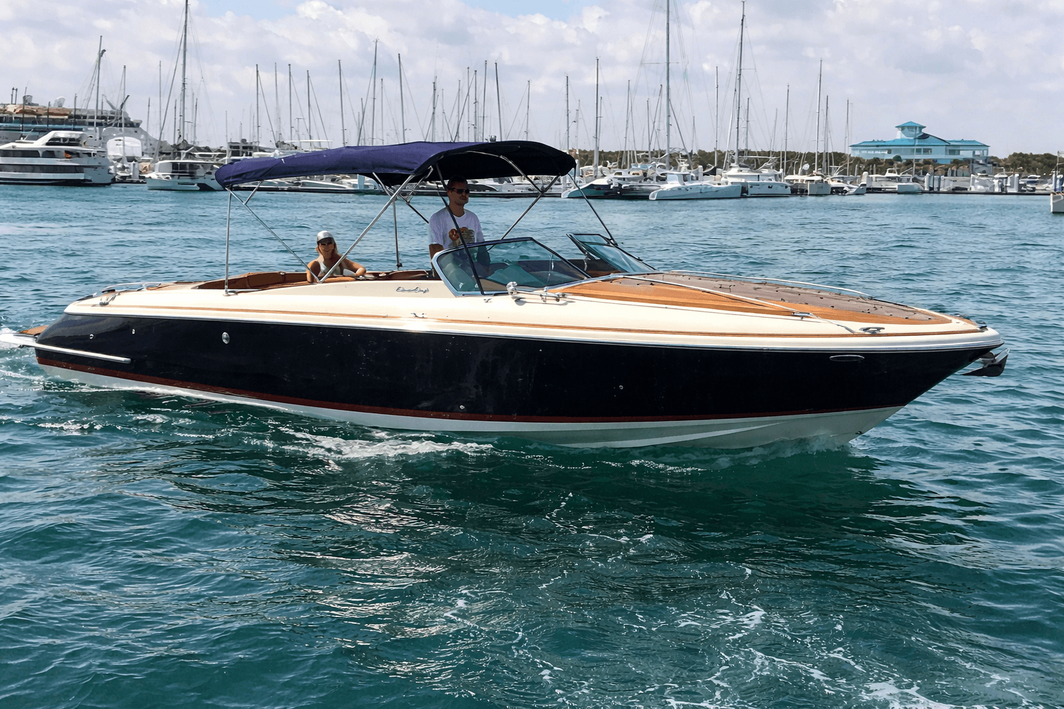 2013 Chris-Craft Corsair 32 te koop in Aventura, Florida Cuddy Cabin
