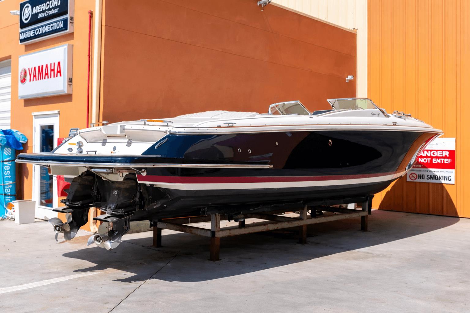 2013 Chris-Craft Corsair 32 te koop in Aventura, Florida Cuddy Cabin 3