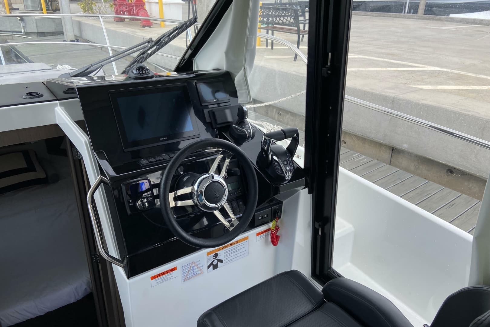 2026 Jeanneau NC 895 Series 2 zum Verkauf in Tarpon Springs, Florida Express Cruiser 2