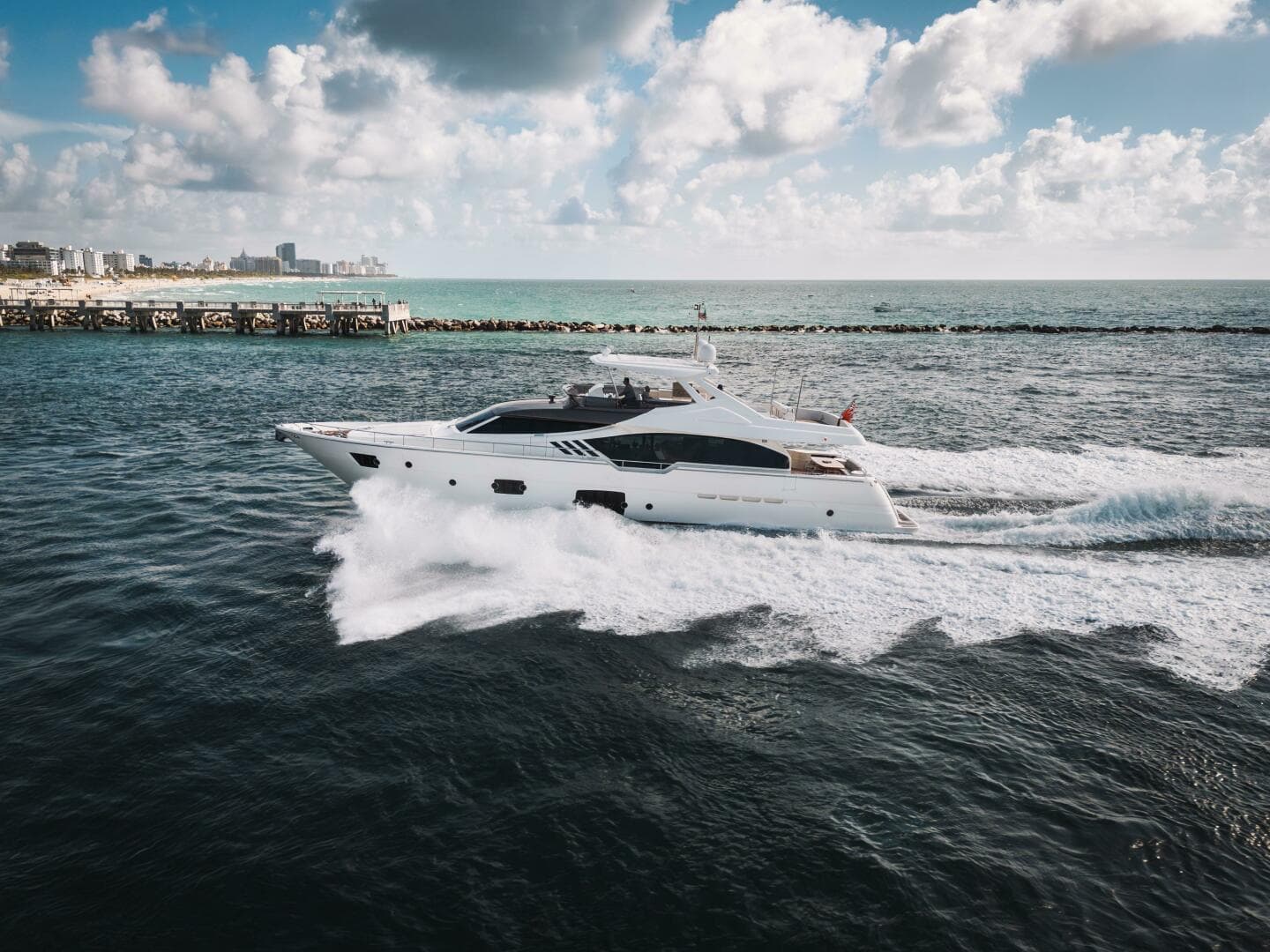 Ferretti Yachts 870 te koop