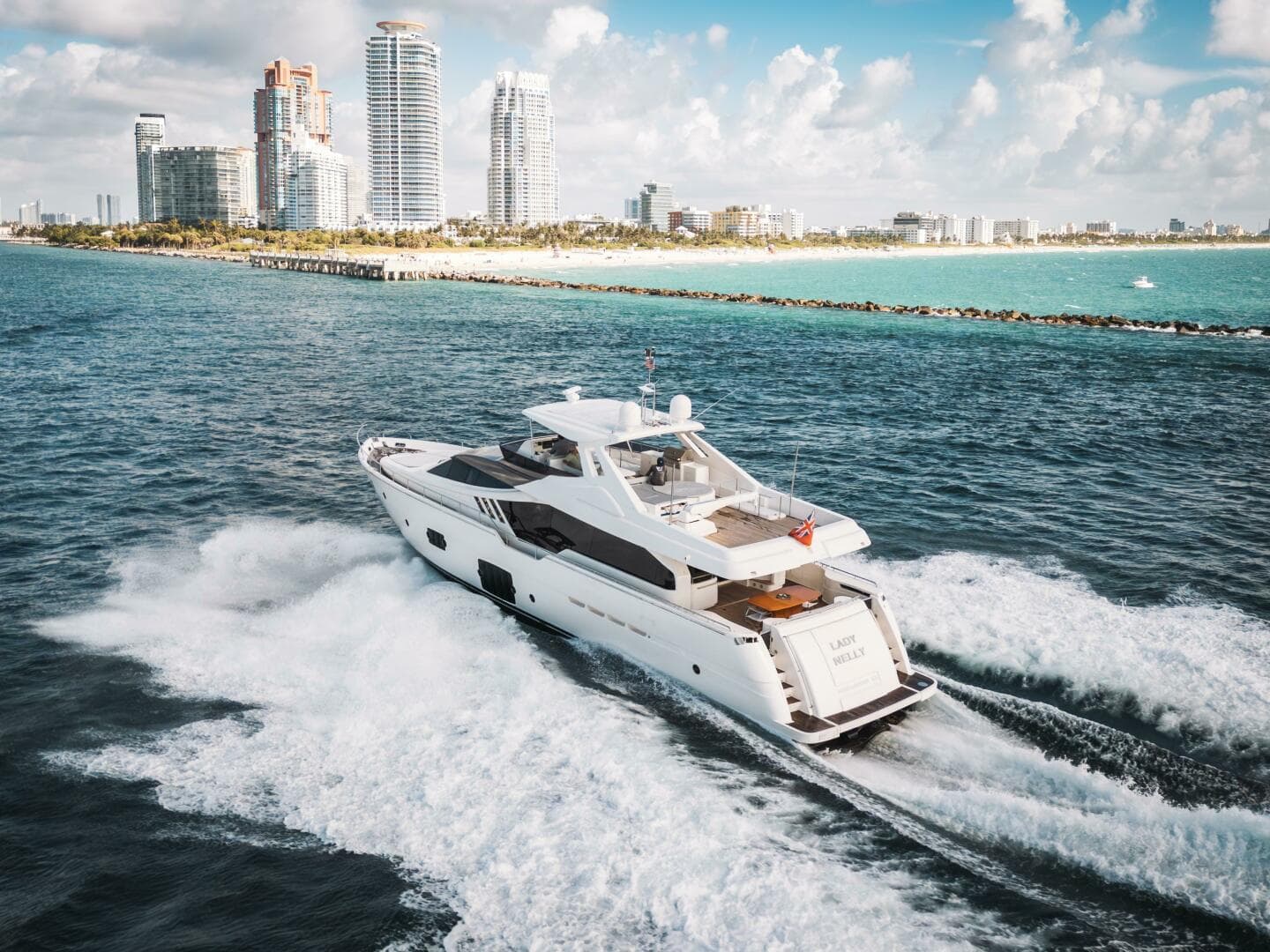 Ferretti Yachts 870 te koop