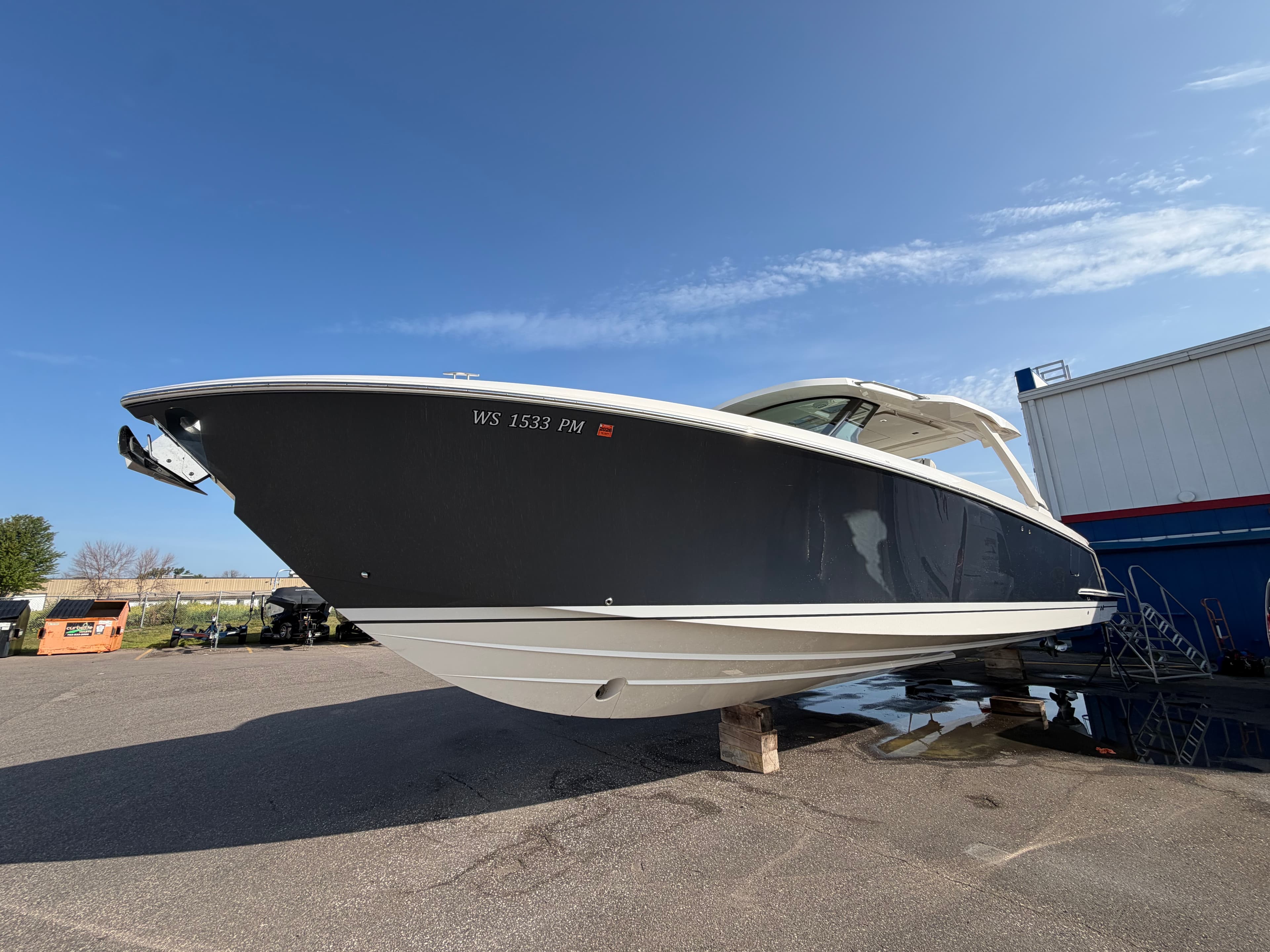 2022 Tiara Yachts 43LS in vendita a Excelsior, Minnesota Center Console 2