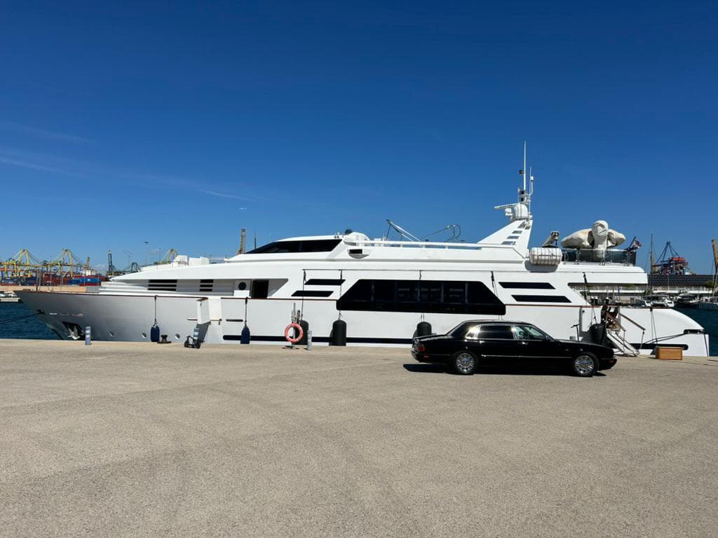 1996 Greenbay Marine 35 m displacement for Sale in Alicante, ES Explorer Yachts 2