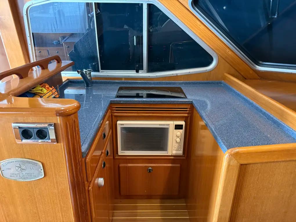 2002 Belliure 40 MY for Sale in Altea, ES Motor Yacht 4