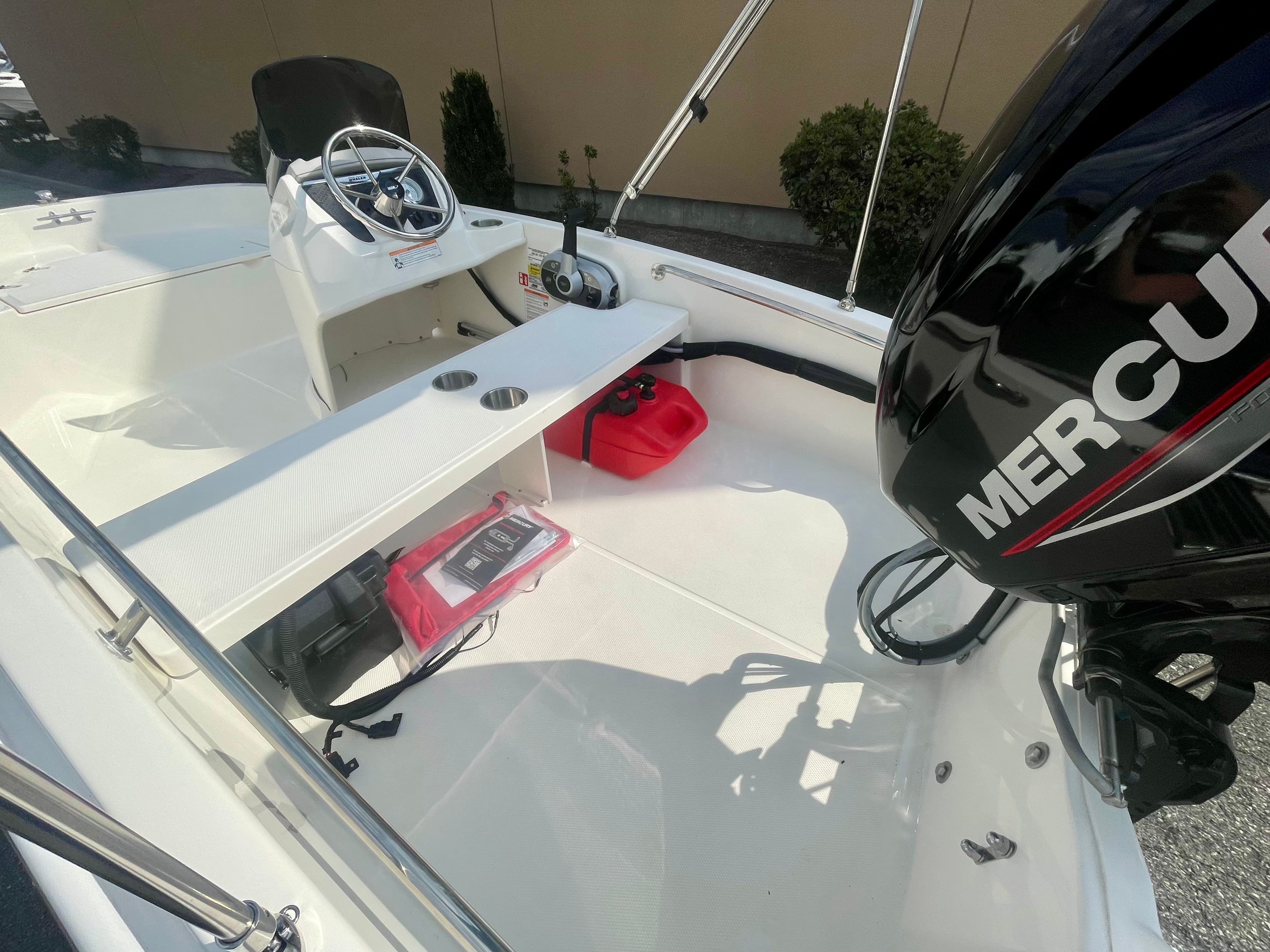 2027 Boston Whaler 130 Super Sport zum Verkauf in Danvers, Massachusetts Bowrider 4