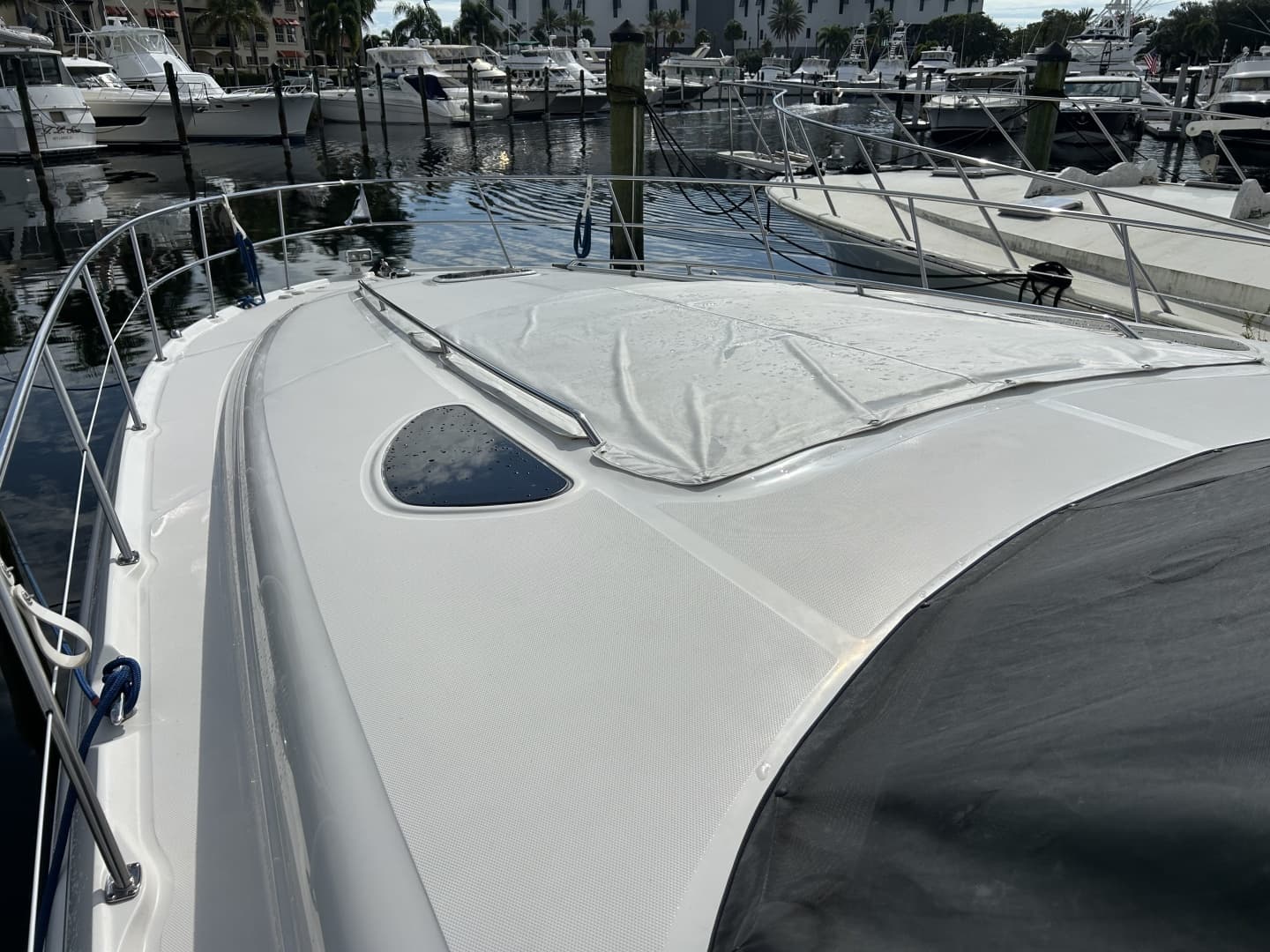 2004 Sea Ray 500 Sundancer for Sale in Palm Beach Gardens, Florida Express Cruiser 5