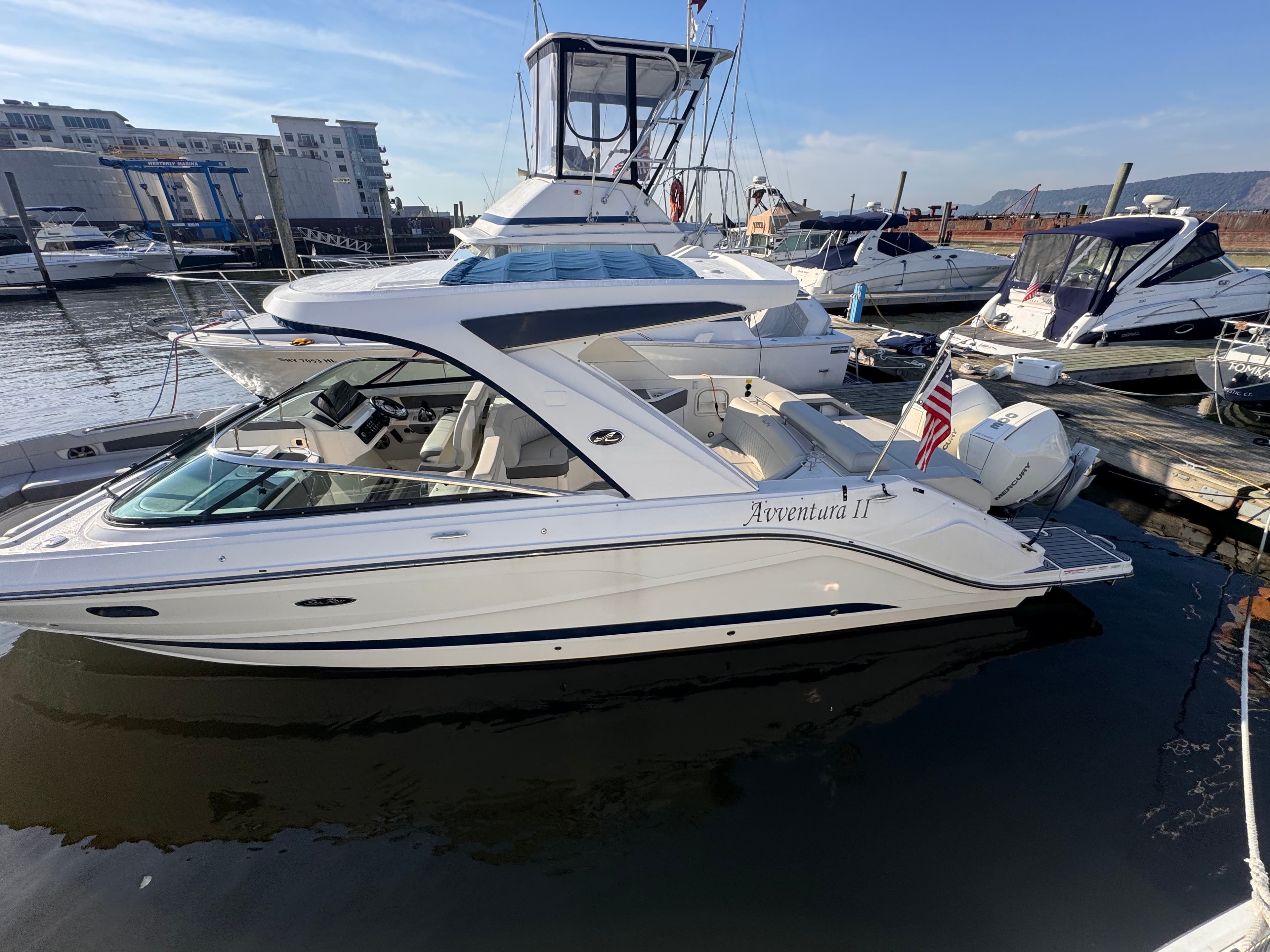 2020 Sea Ray SLX 310 Outboard in vendita a Norwalk, Connecticut Bowrider 2
