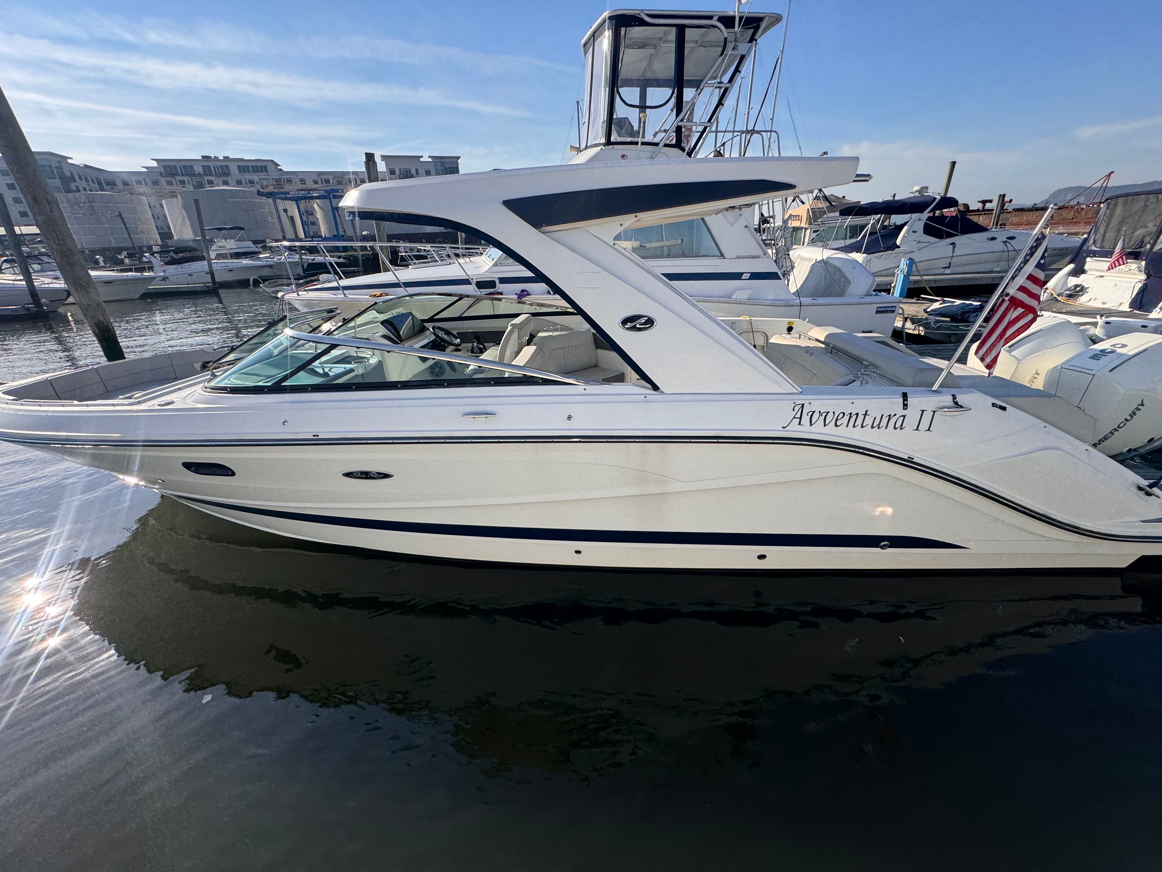 2020 Sea Ray SLX 310 Outboard in vendita a Norwalk, Connecticut Bowrider 3