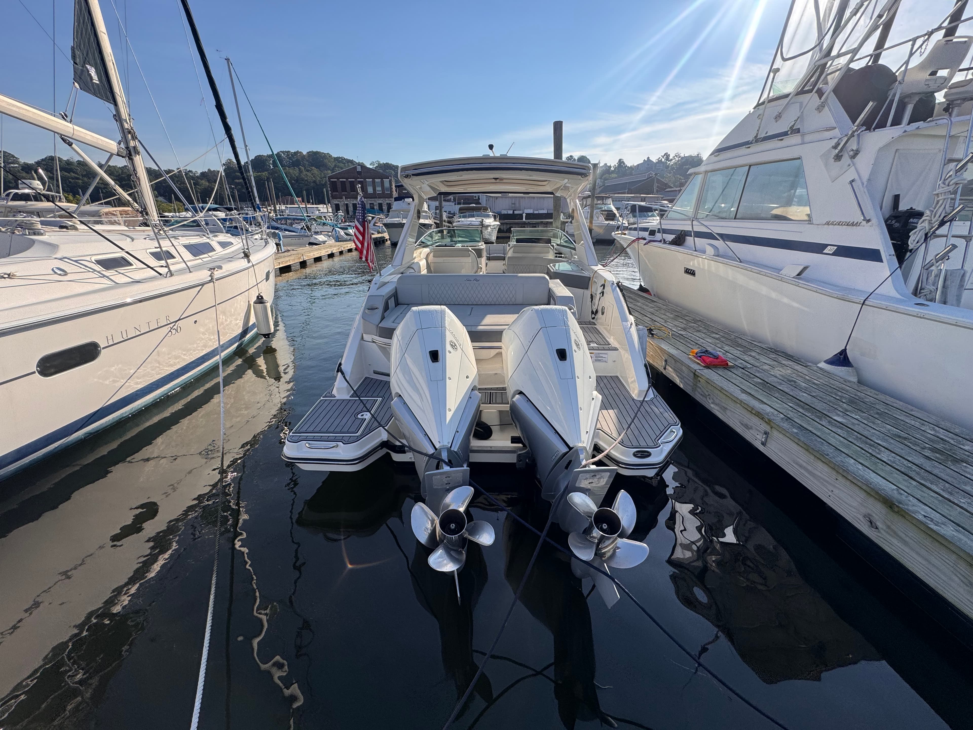 2020 Sea Ray SLX 310 Outboard in vendita a Norwalk, Connecticut Bowrider 5
