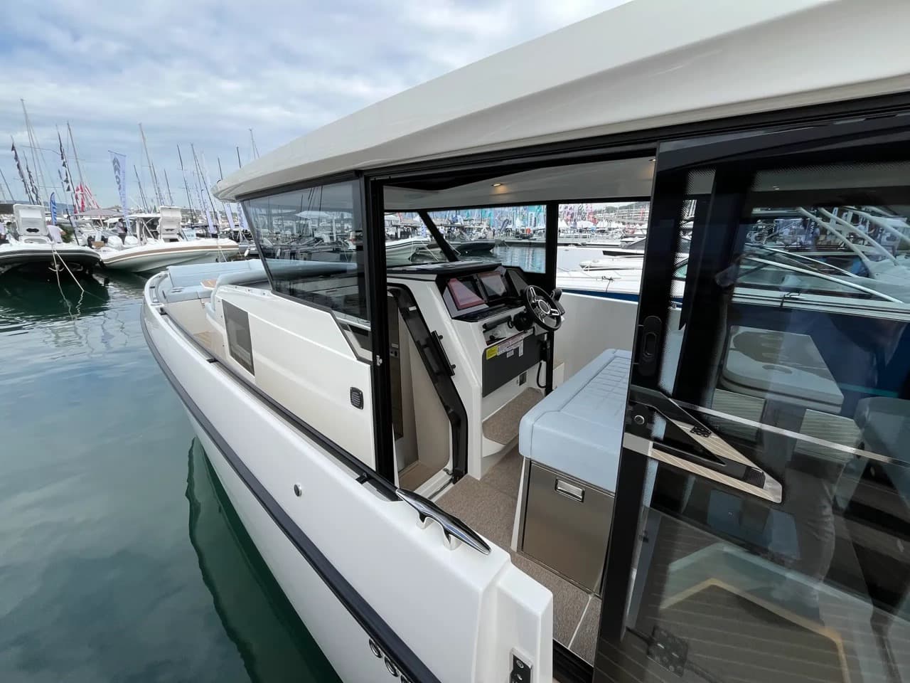 2026 Saxdor 340 GTWA for Sale in Empuriabrava, ES Walk-around Boats 2