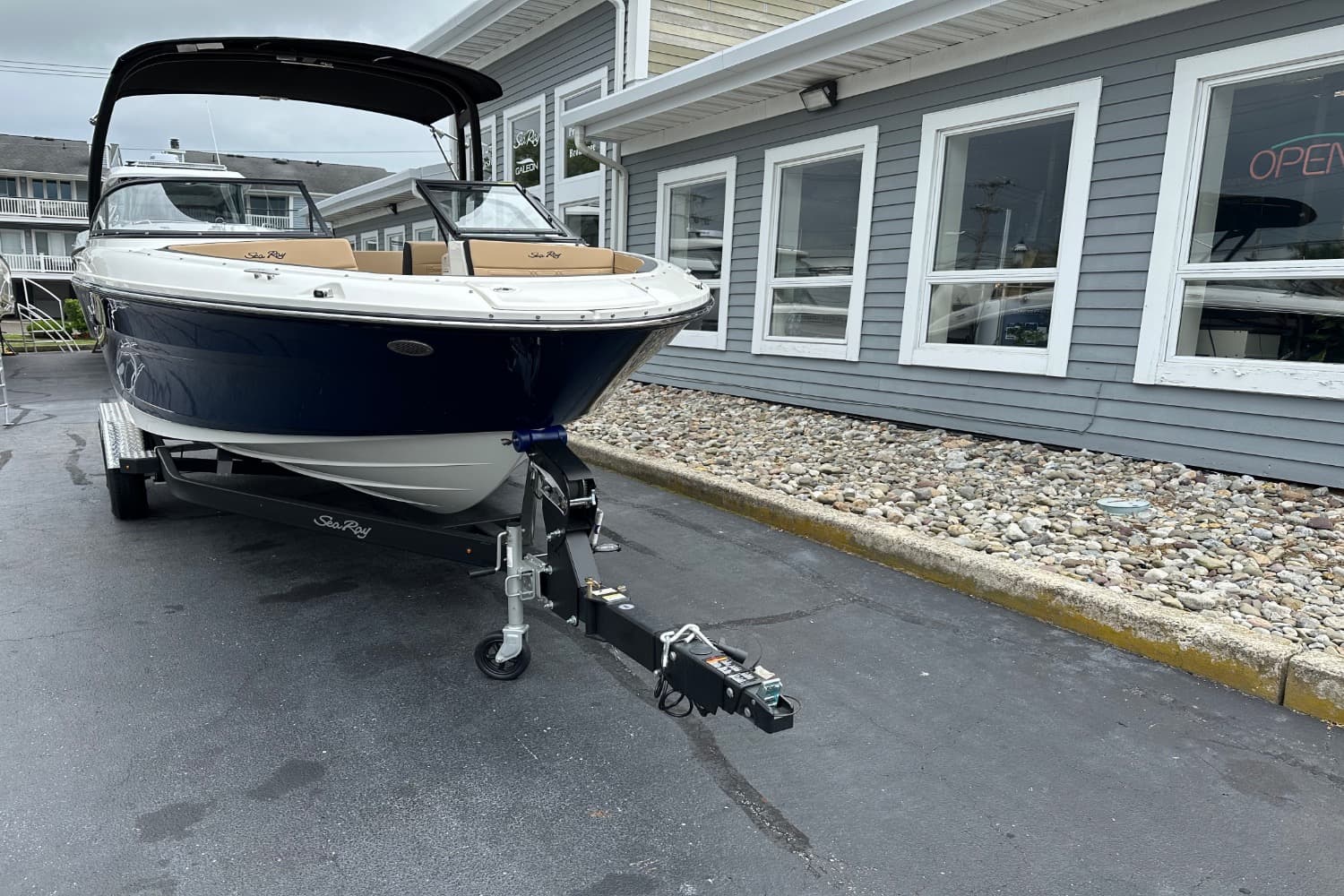 2027 Sea Ray SPX 210 Outboard in vendita a Somers Point, New Jersey Bowrider 4