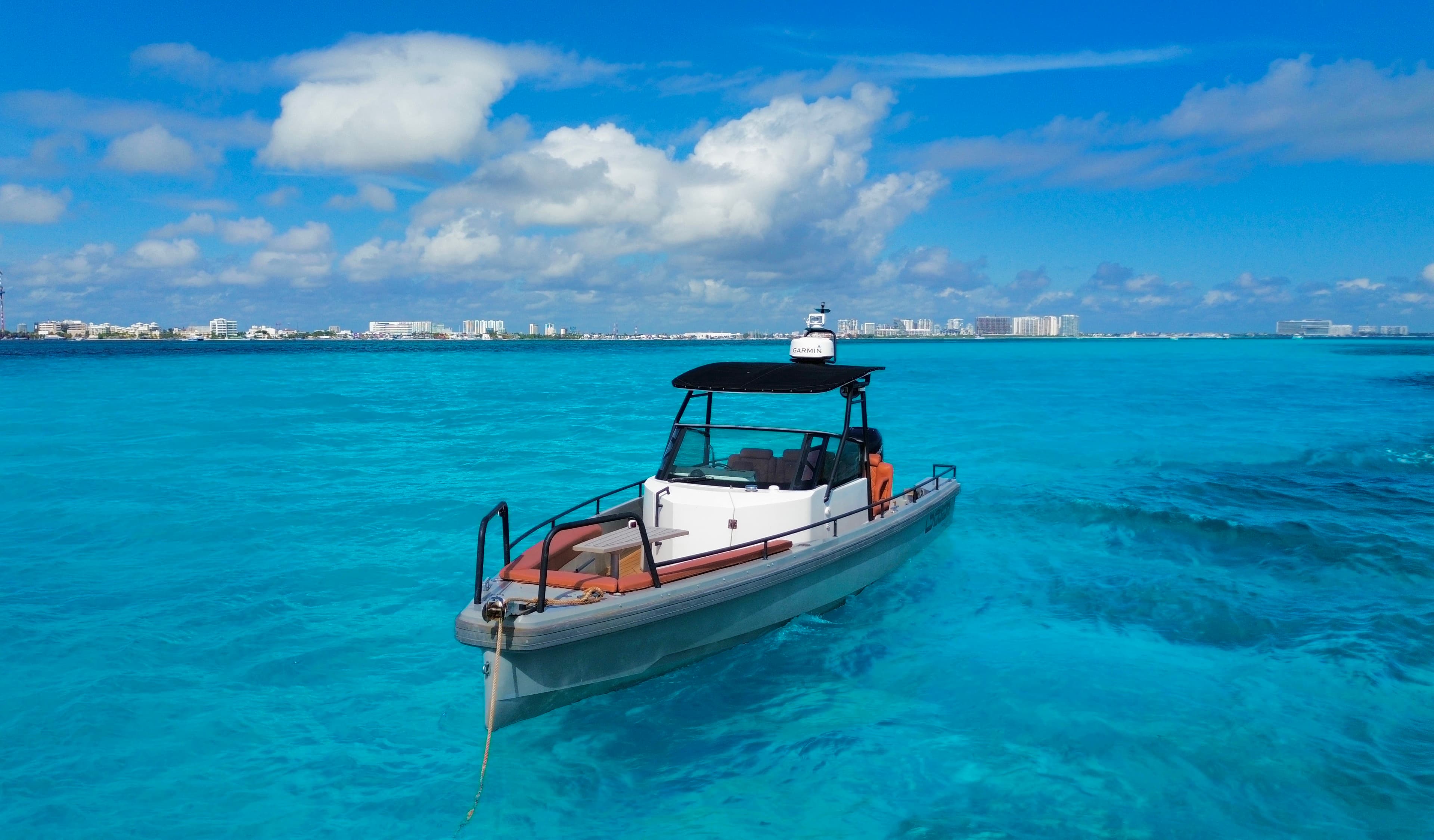 2015 Axopar 28 T-Top te koop in Cancún, MX Center Console 2