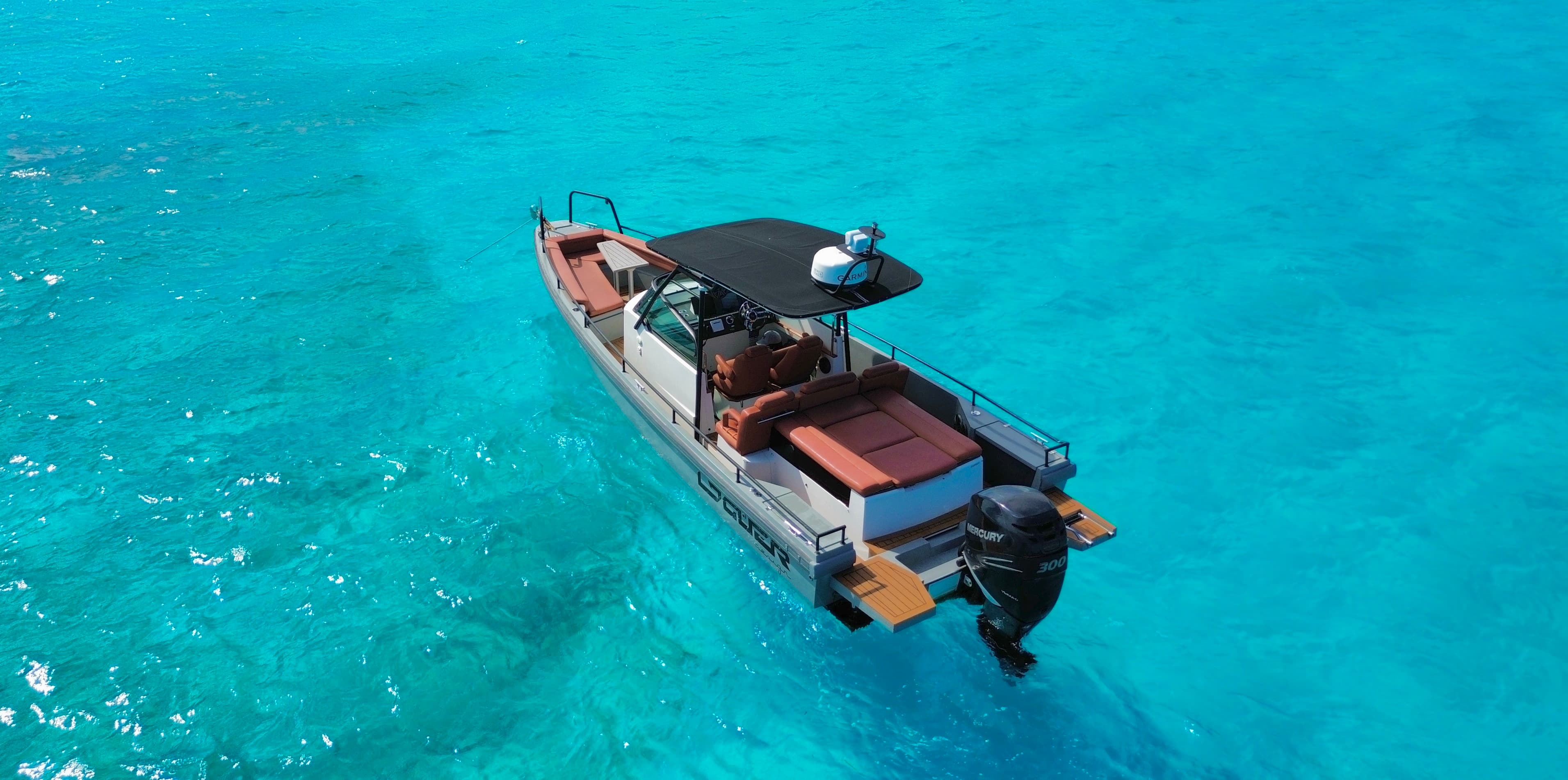 2015 Axopar 28 T-Top te koop in Cancún, MX Center Console 4