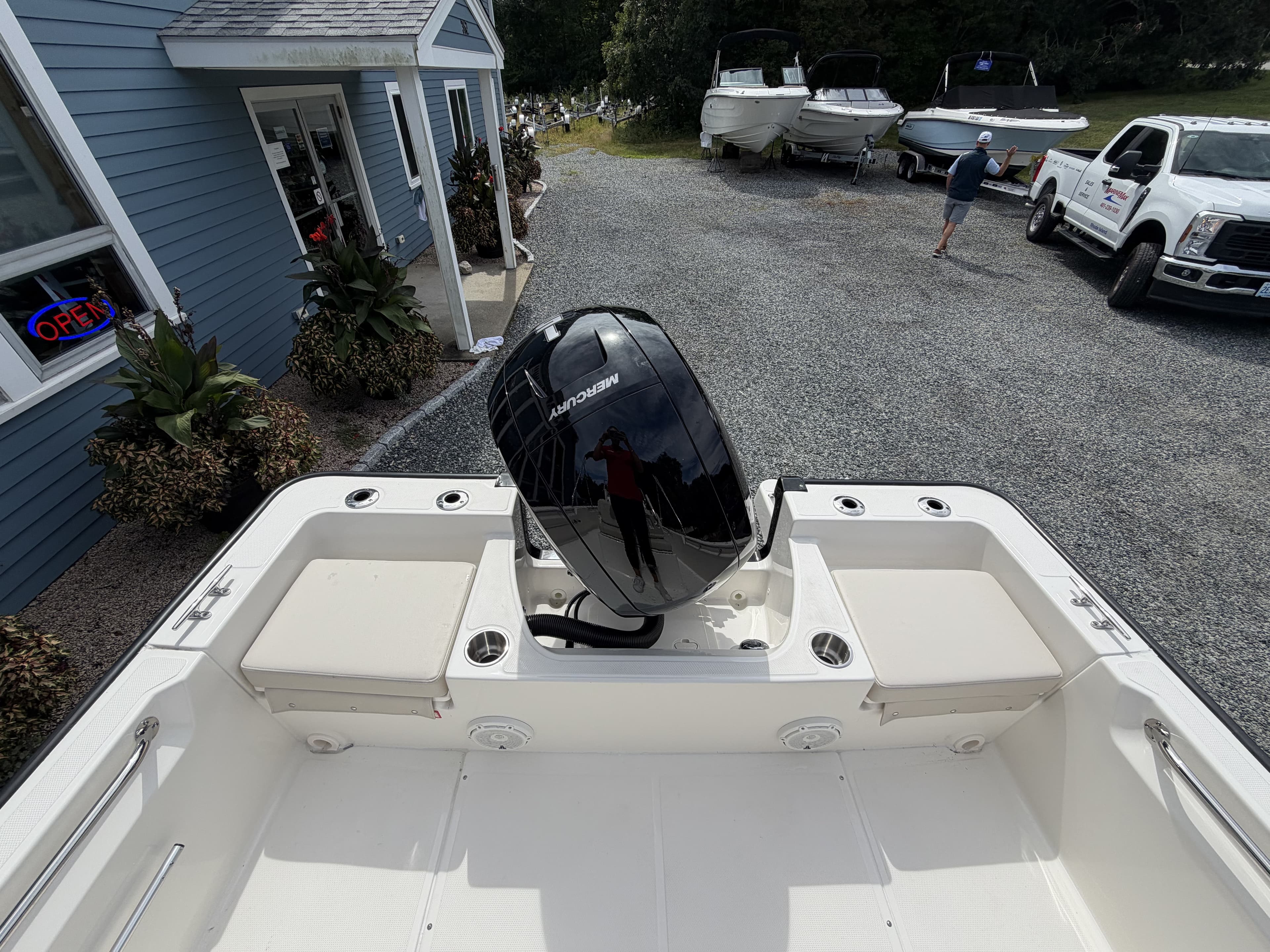 2027 Boston Whaler 190 Montauk in vendita a Wakefield, RI Center Console 5