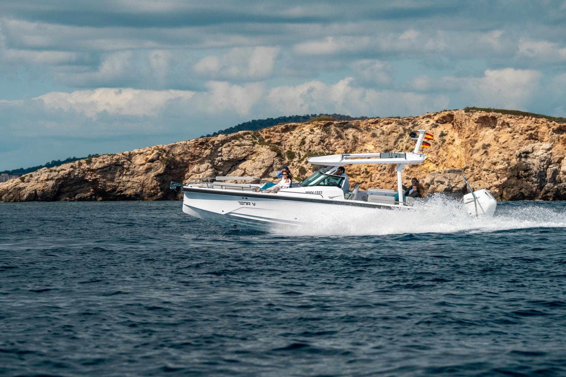 2027 Axopar 29 Sun Top for Sale in San Diego, California Walk-around Boats