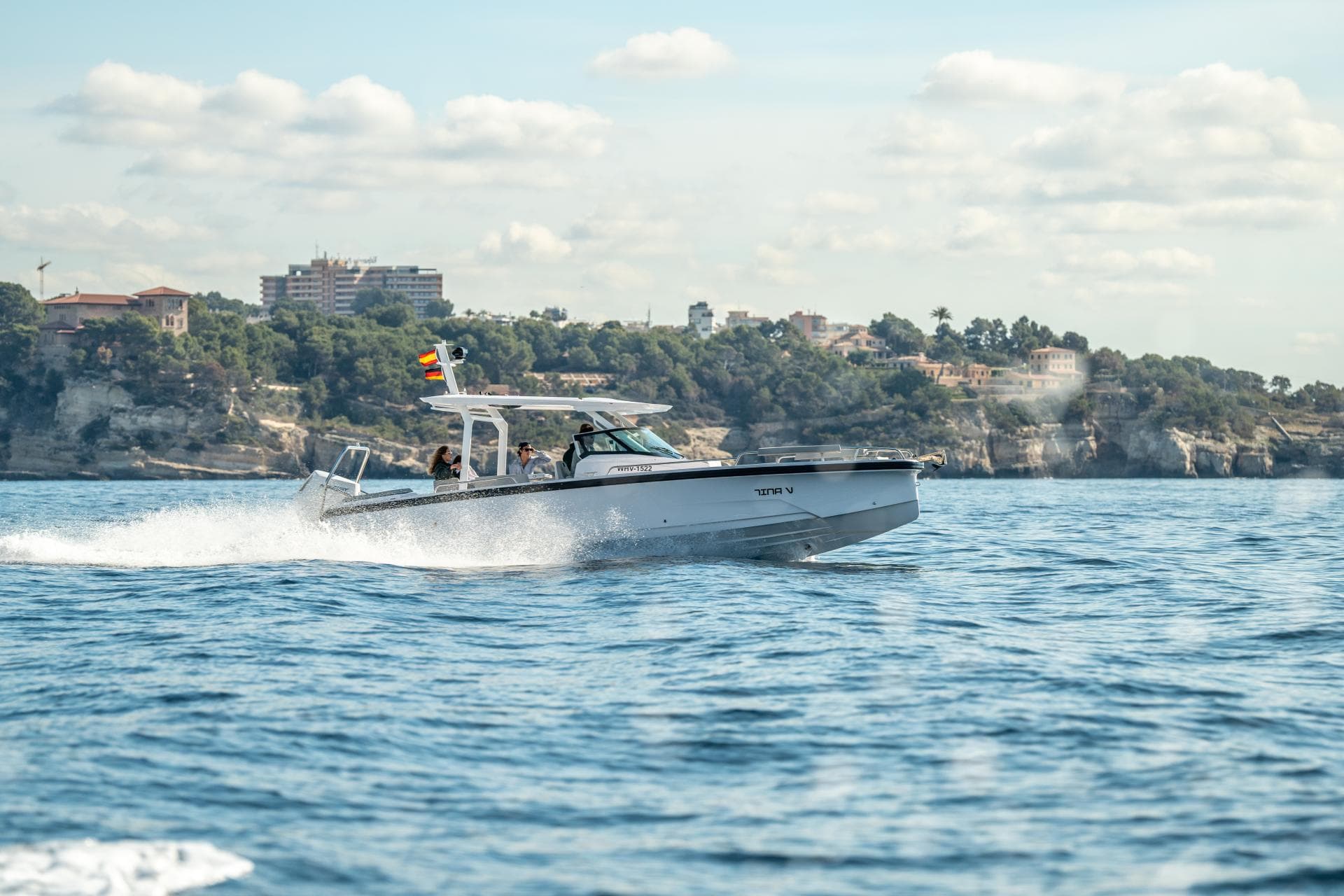 2027 Axopar 29 Sun Top for Sale in San Diego, California Walk-around Boats 4
