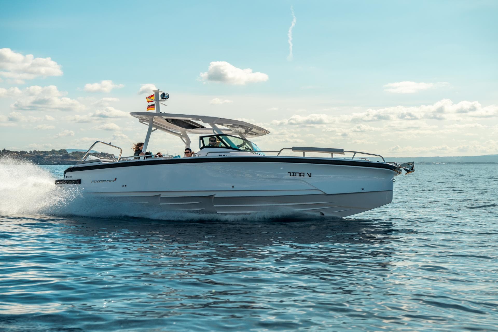 2027 Axopar 29 Sun Top for Sale in San Diego, California Walk-around Boats 5