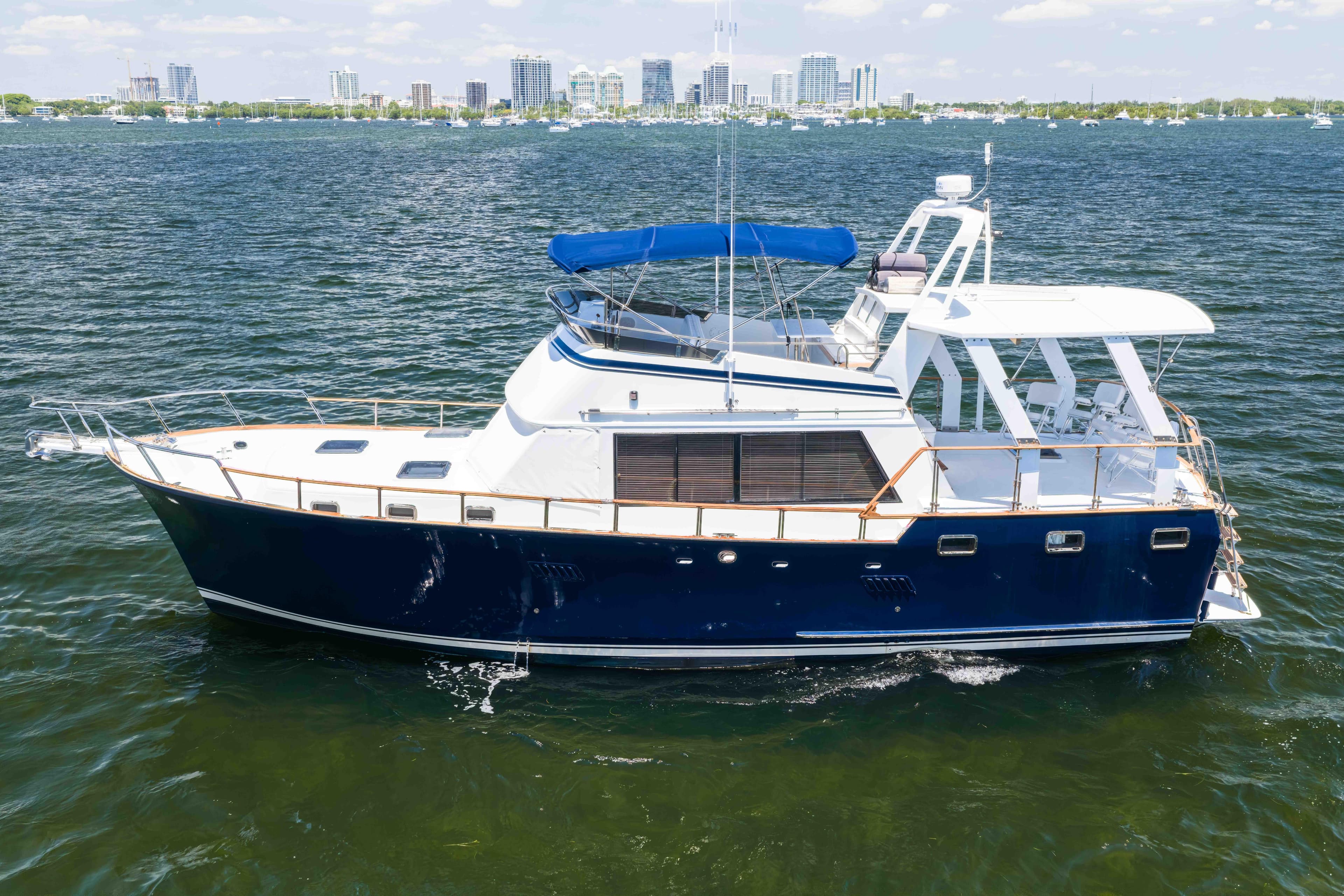 1983 Sea Ranger 45 Sundeck te koop in Miami, Florida Motor Yacht 3