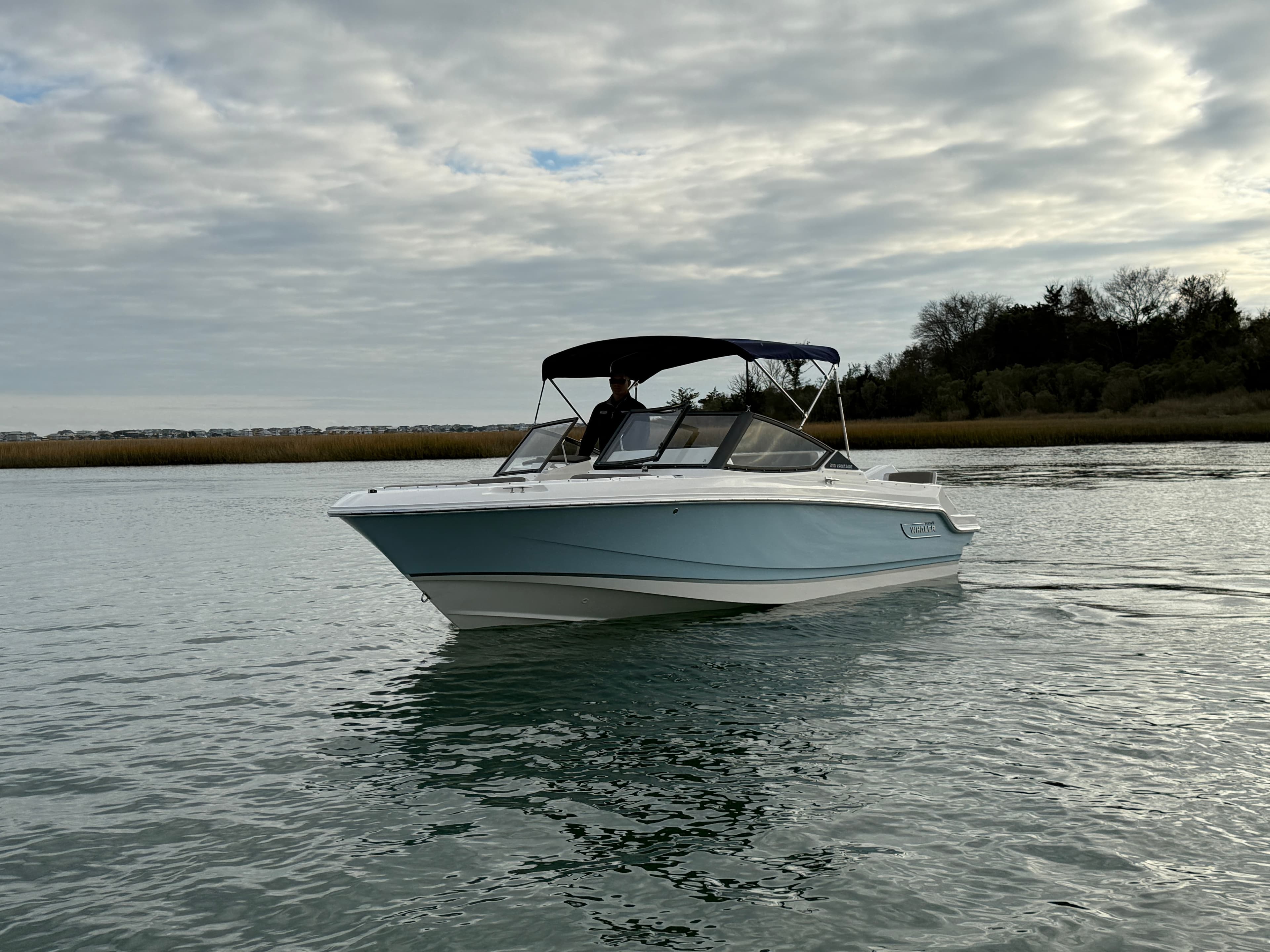 2026 Boston Whaler 210 Vantage zum Verkauf in Wrightsville Beach, North Carolina Bowrider 2