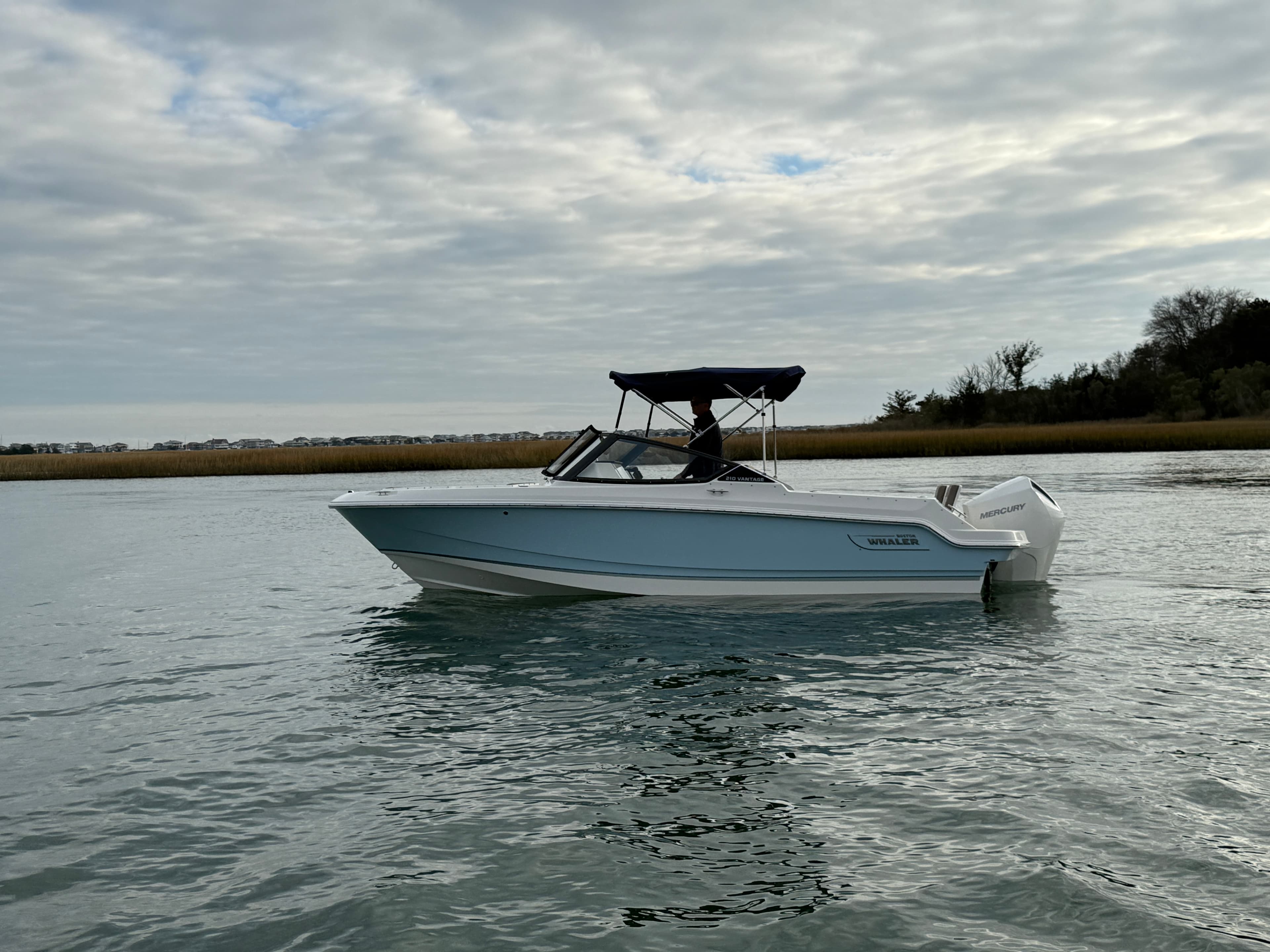 2026 Boston Whaler 210 Vantage zum Verkauf in Wrightsville Beach, North Carolina Bowrider 4