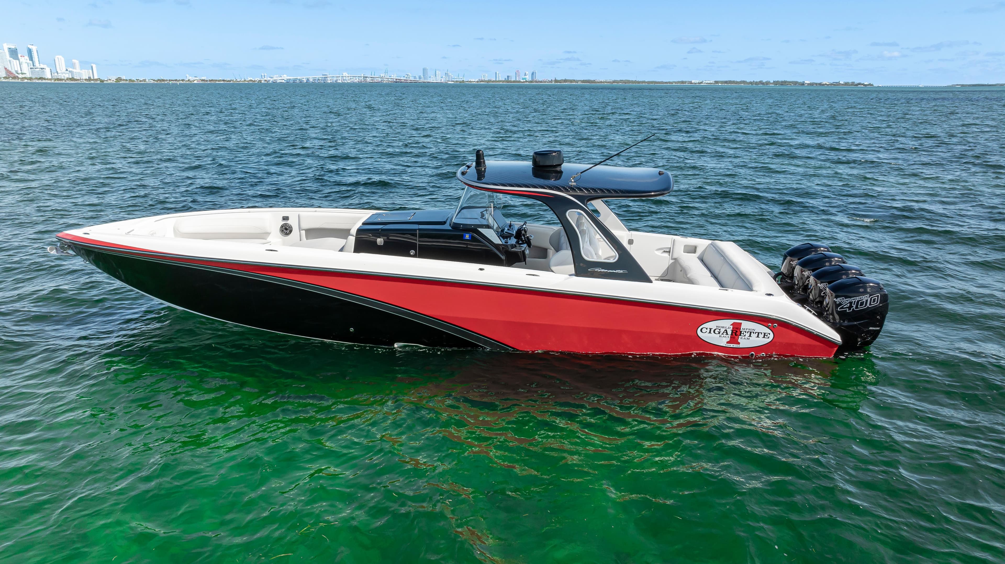 2016 Cigarette Racing 41' GTR for Sale in Miami, Florida Center Console