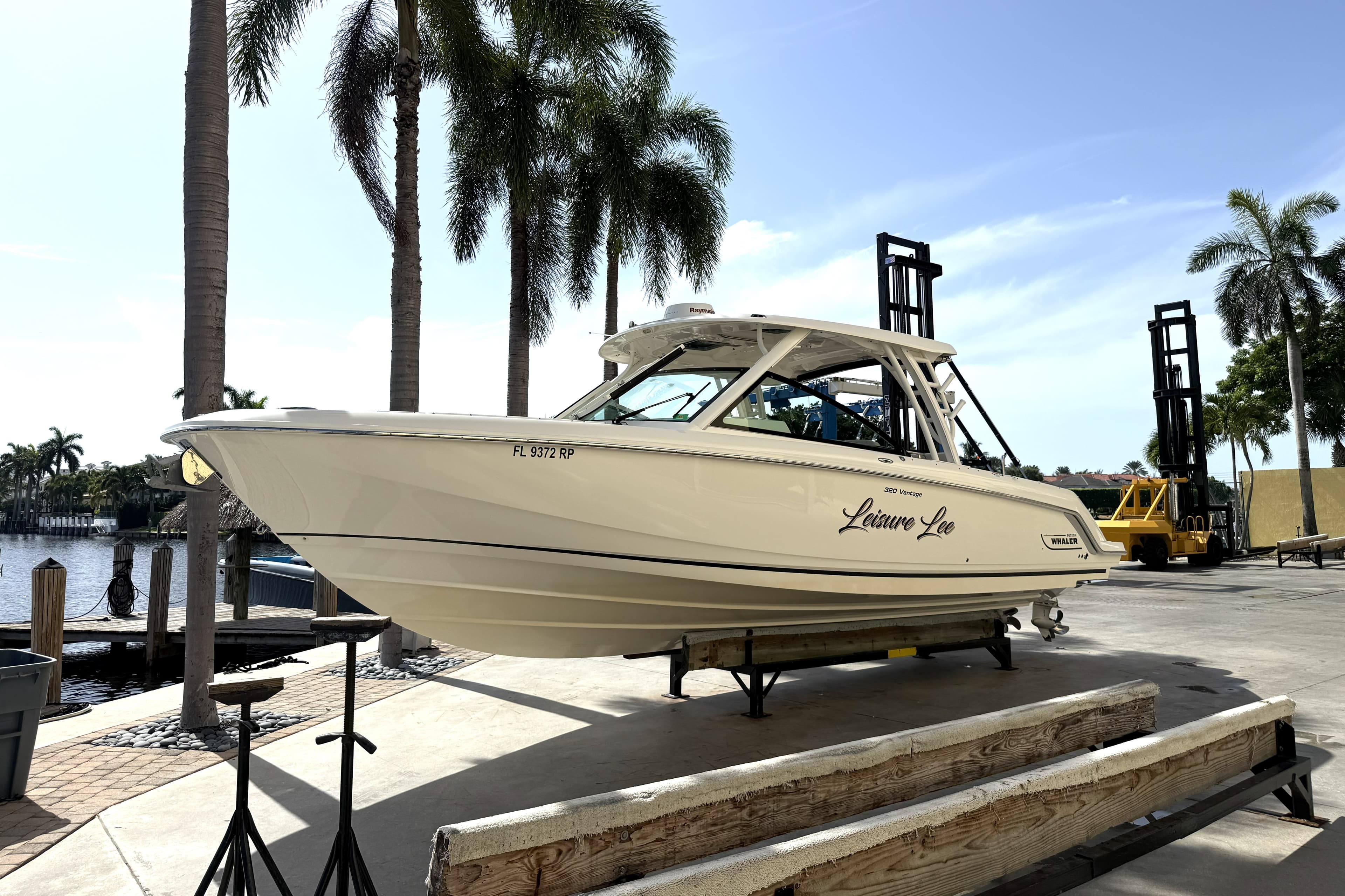 2018 Boston Whaler 320 Vantage zum Verkauf in Pompano Beach, Florida Bowrider 5