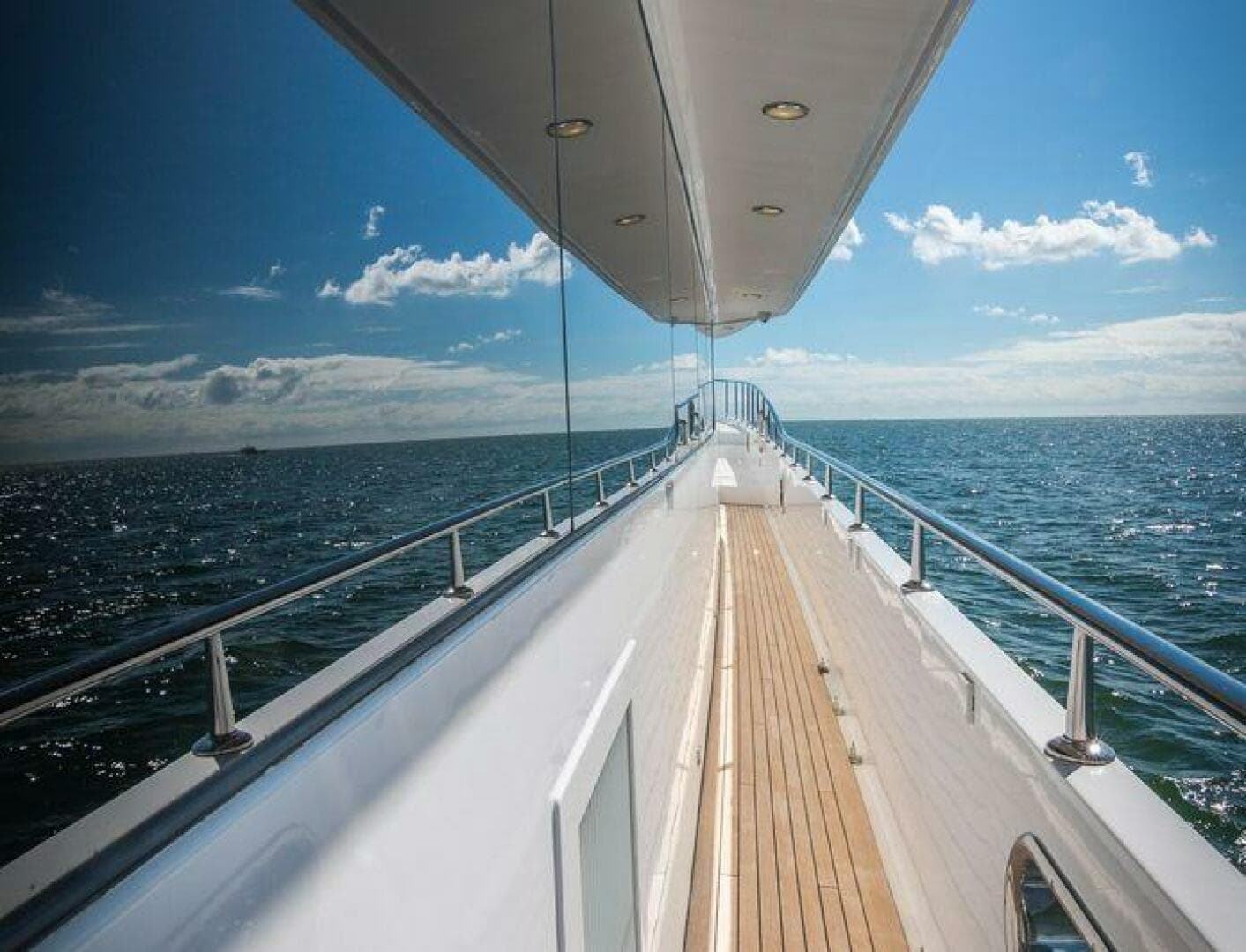 2008 Ocean Alexander 100 Skylounge Megayacht a la venta en Fort Lauderdale, Florida Megayacht 4