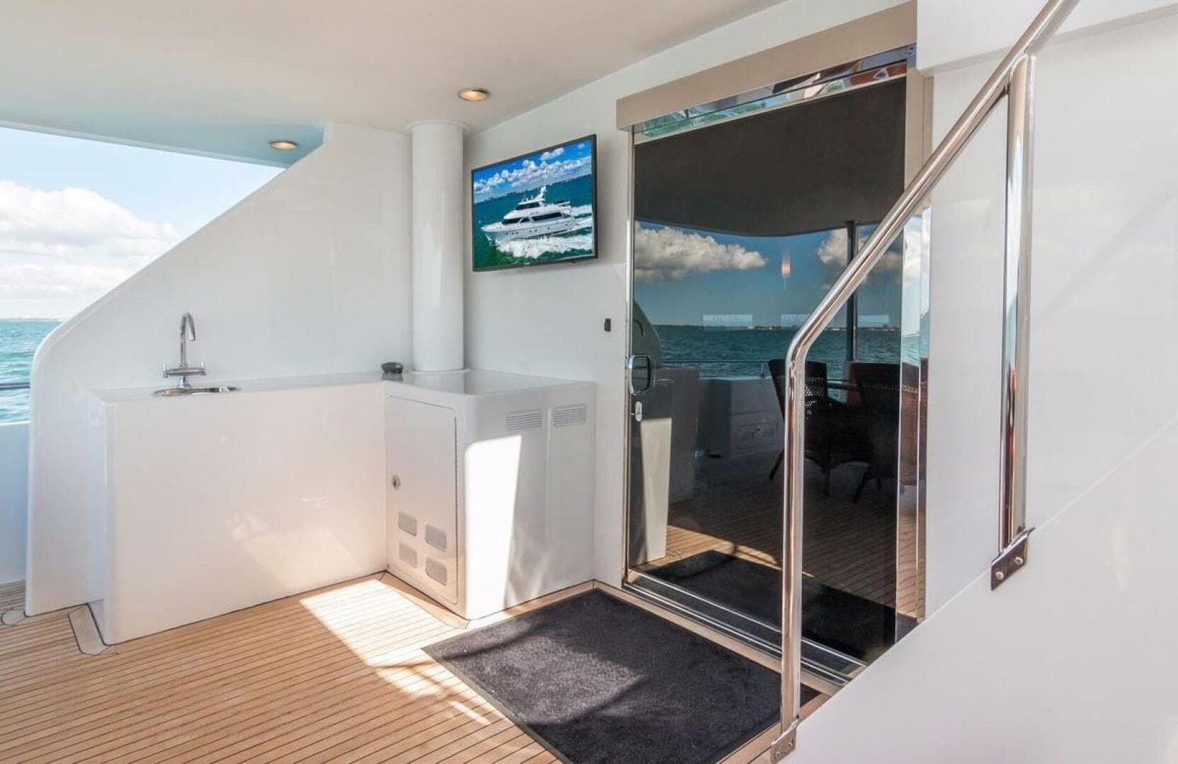 2008 Ocean Alexander 100 Skylounge Megayacht for Sale in Fort Lauderdale, Florida Megayacht 2