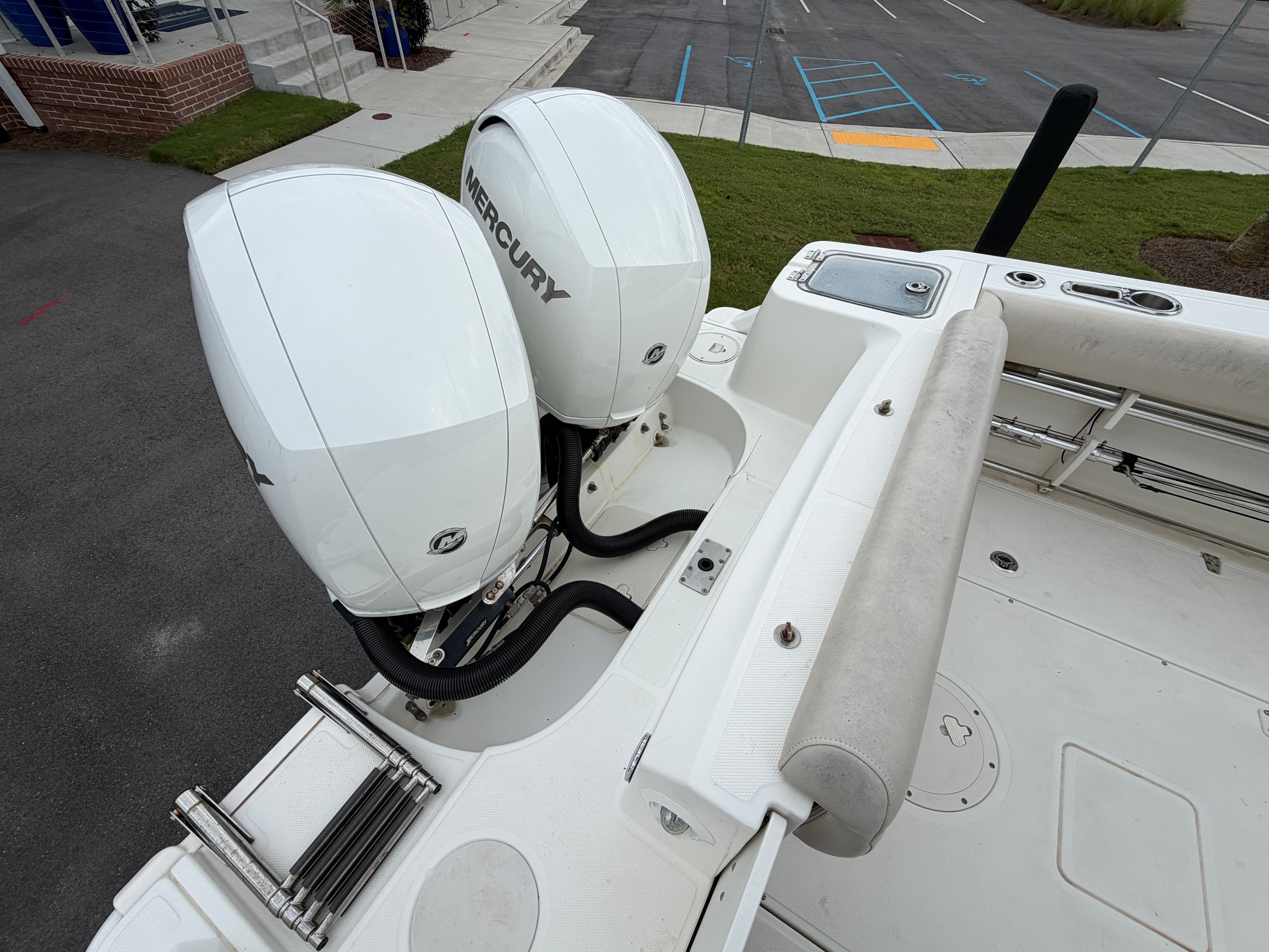 2018 Boston Whaler 230 Outrage a la venta en Charleston, SC Center Console 5