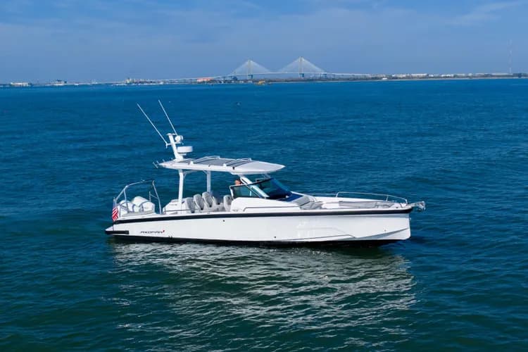 2027 Axopar 29 Sun Top a la venta en Kailua-Kona, Hawaii Walk-around Boats 2
